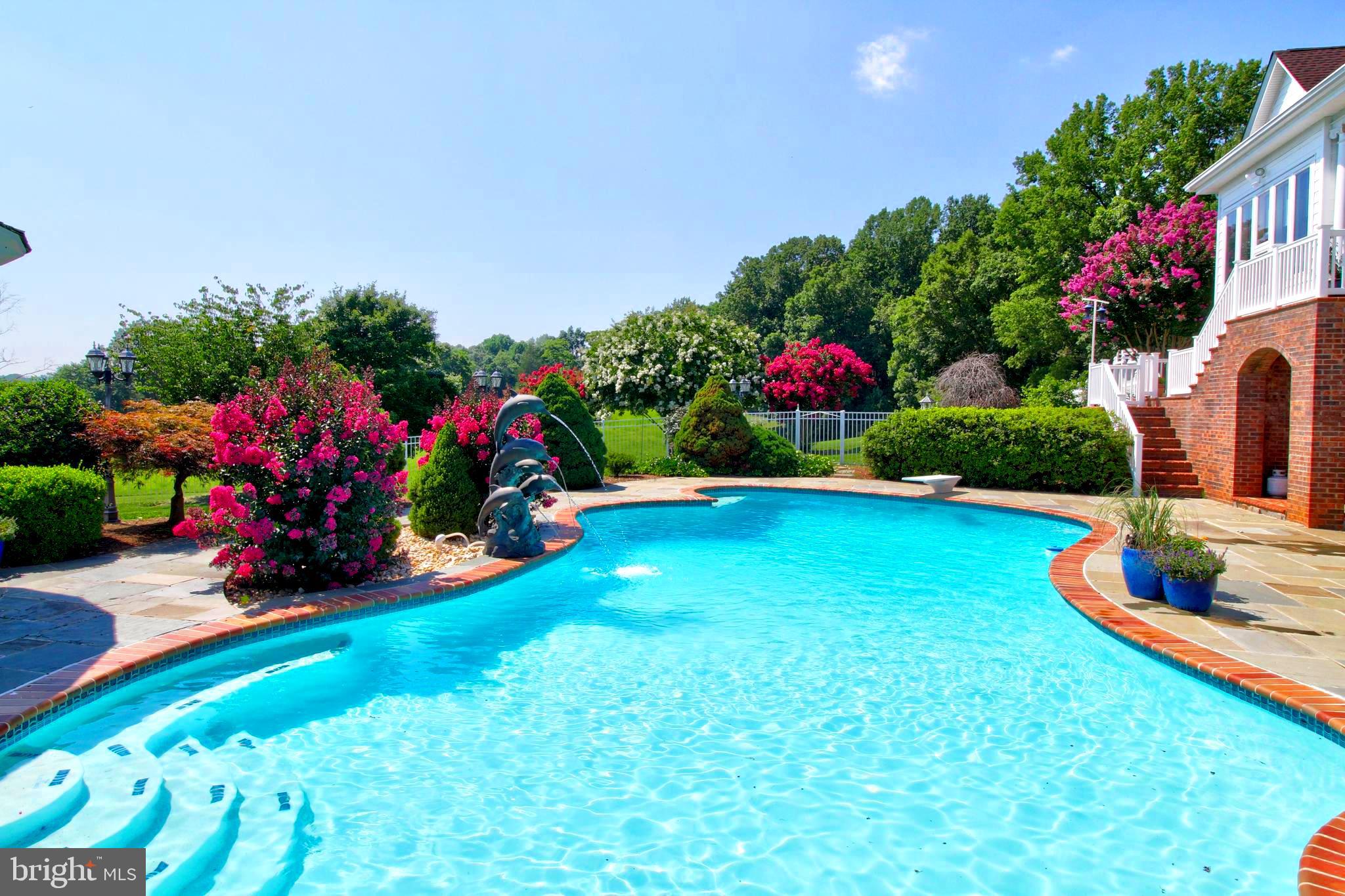 EAGLES NEST - Residential Lease