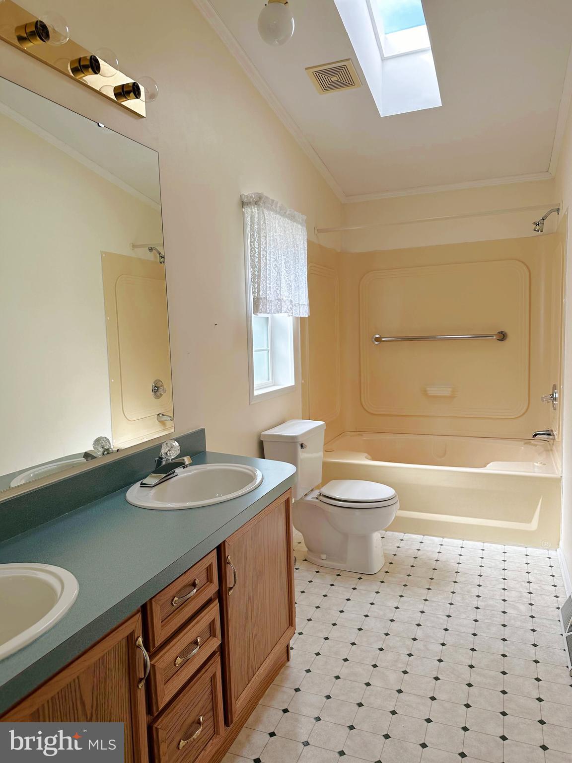 WILLOW RUN - Residential