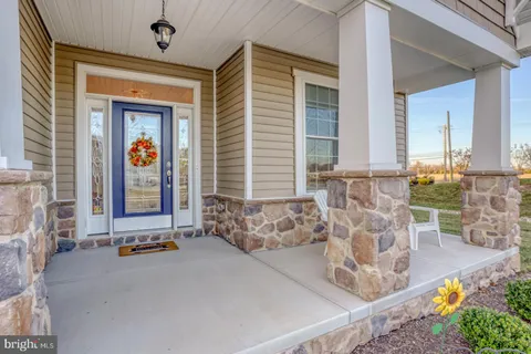 102 Serenity Circle, Middletown, DE MLS: DENC2071974