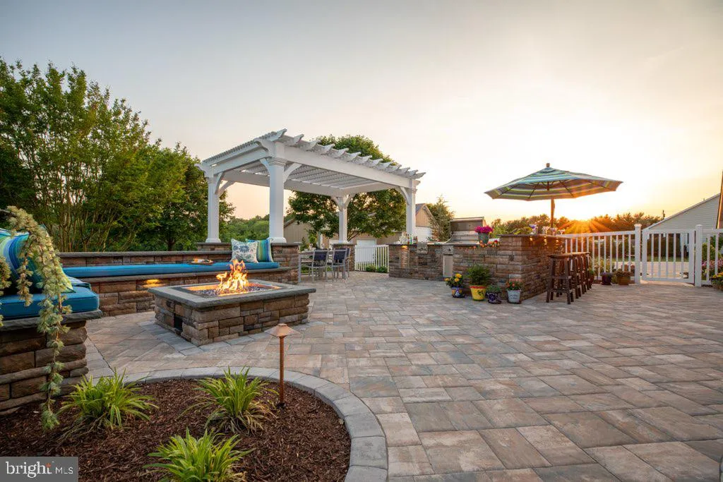 Pilesgrove, New Jersey 08098, United States, 3 Bedrooms Bedrooms, ,4 BathroomsBathrooms,Residential,Active,156646