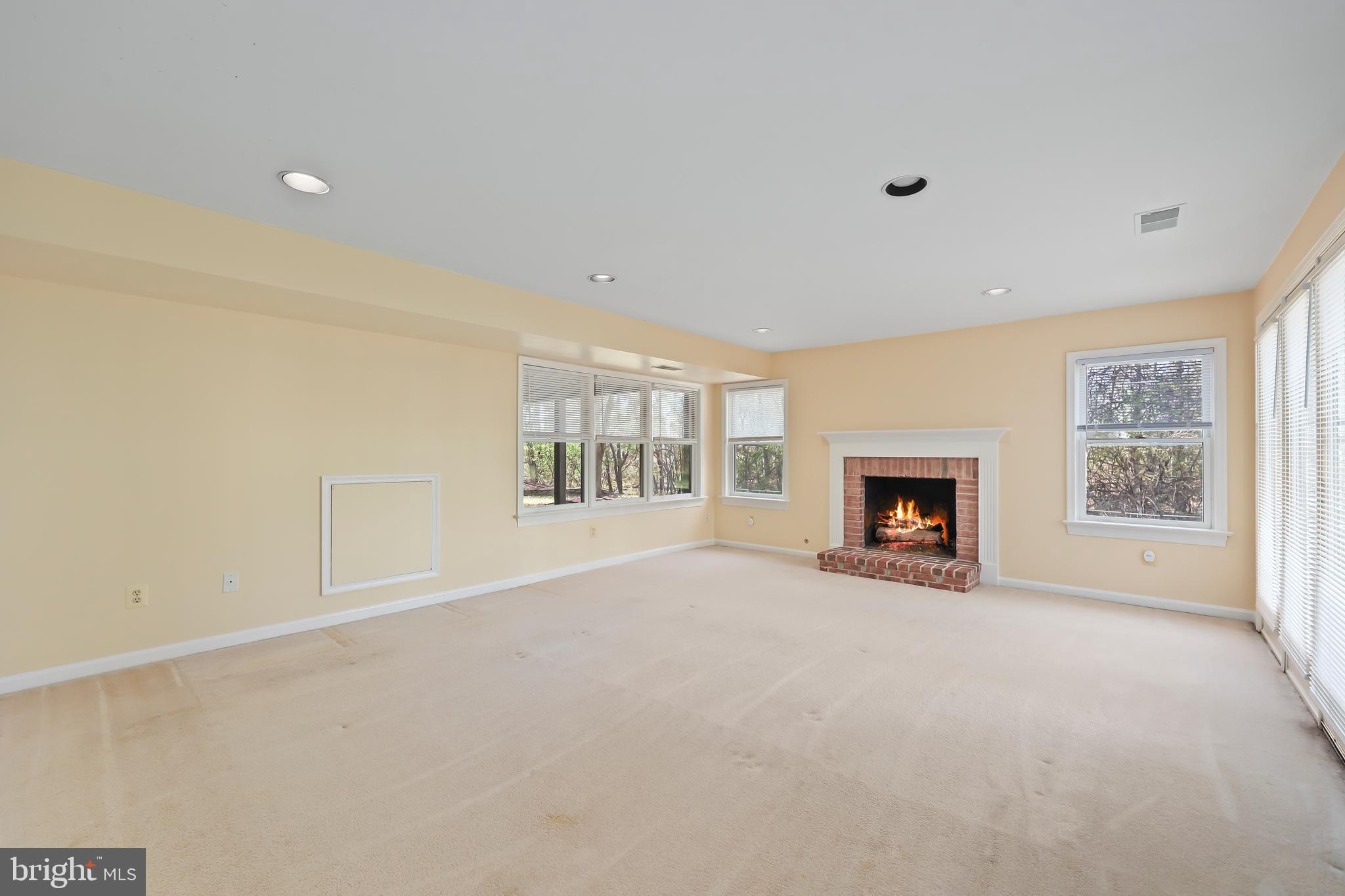 FOX CREEK - Residential