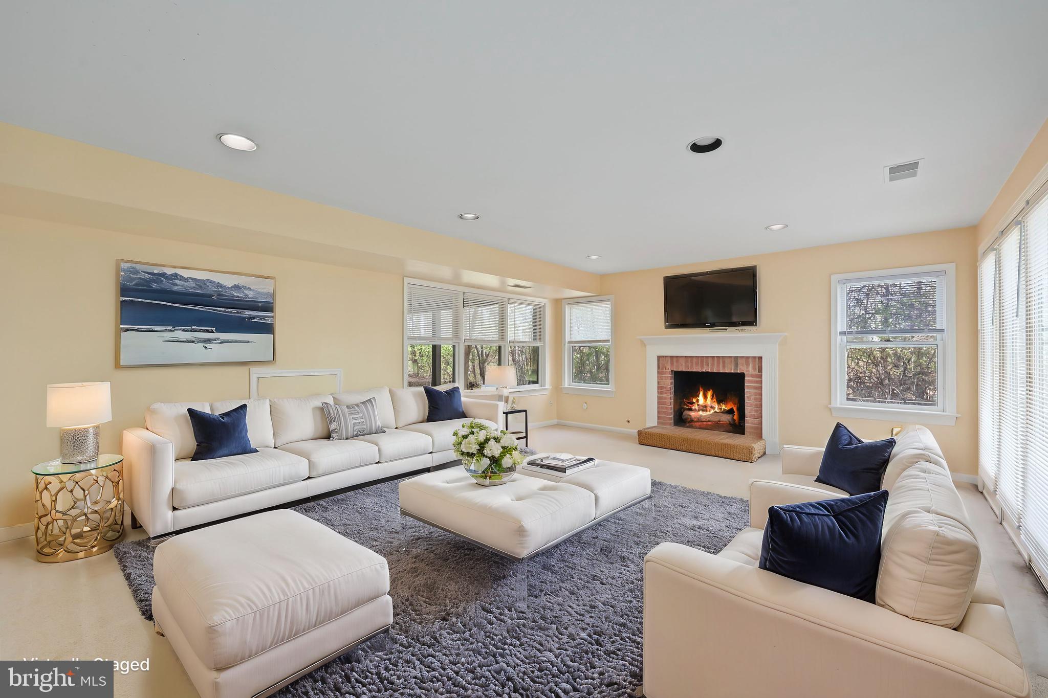 FOX CREEK - Residential