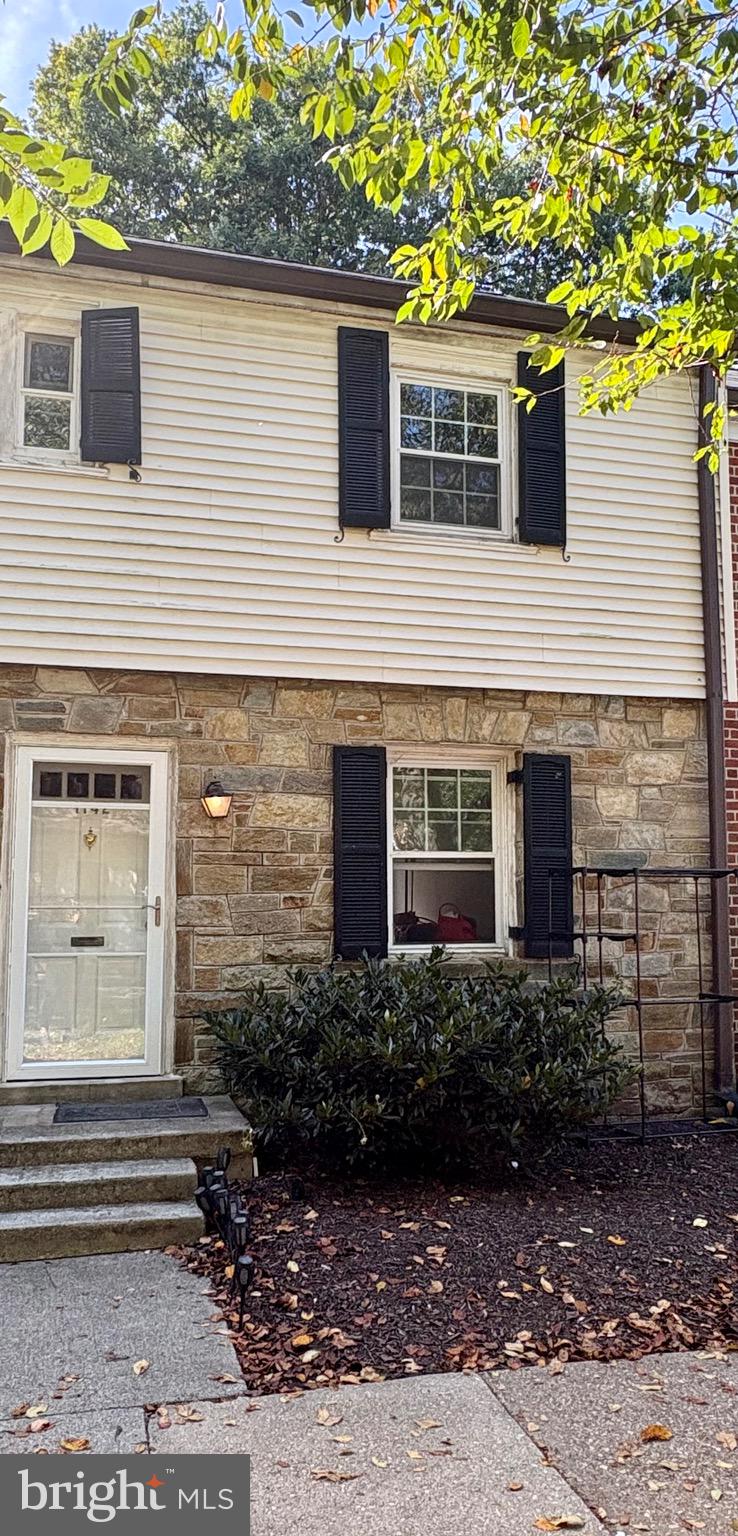 1742 E WEST HIGHWAY 1742