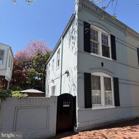 1654 34TH STREET NW WASHINGTON DC 20007