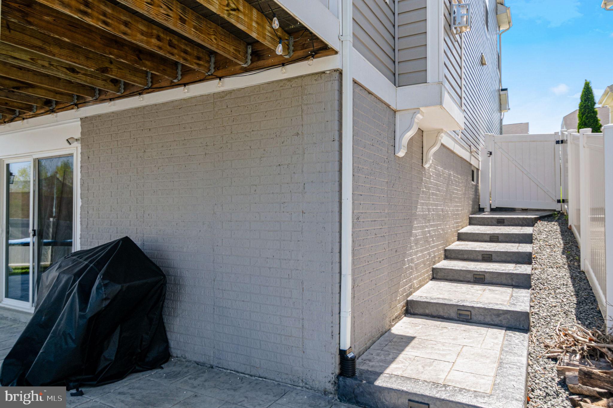 EMBREY INDUSTRIAL PARK - Residential