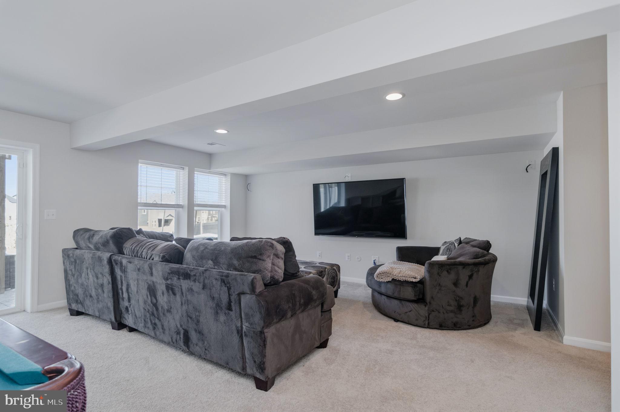 EMBREY INDUSTRIAL PARK - Residential