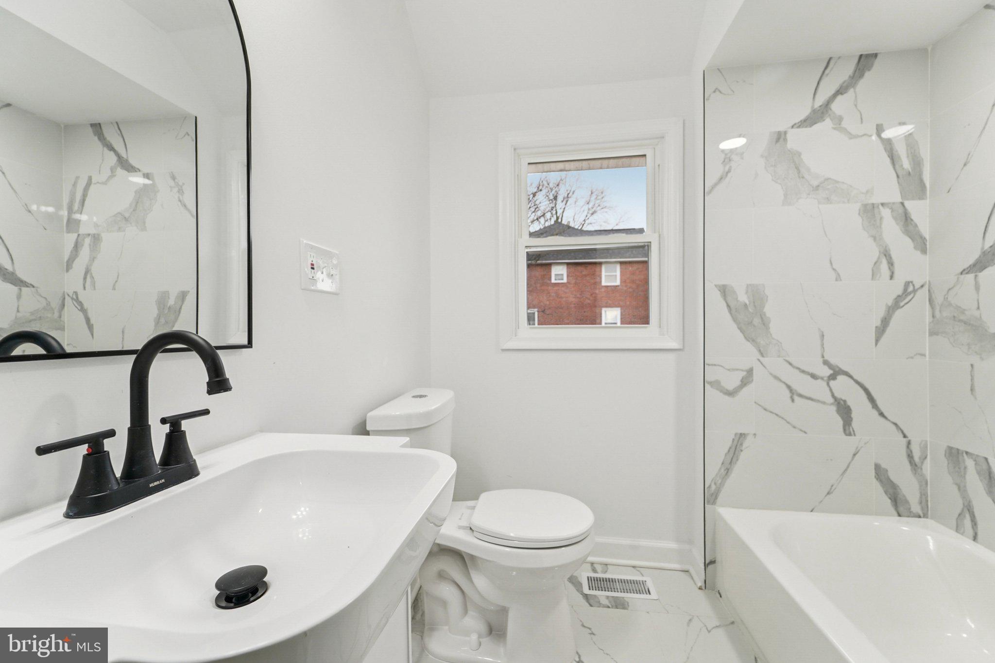 NORTHWOOD - Residential