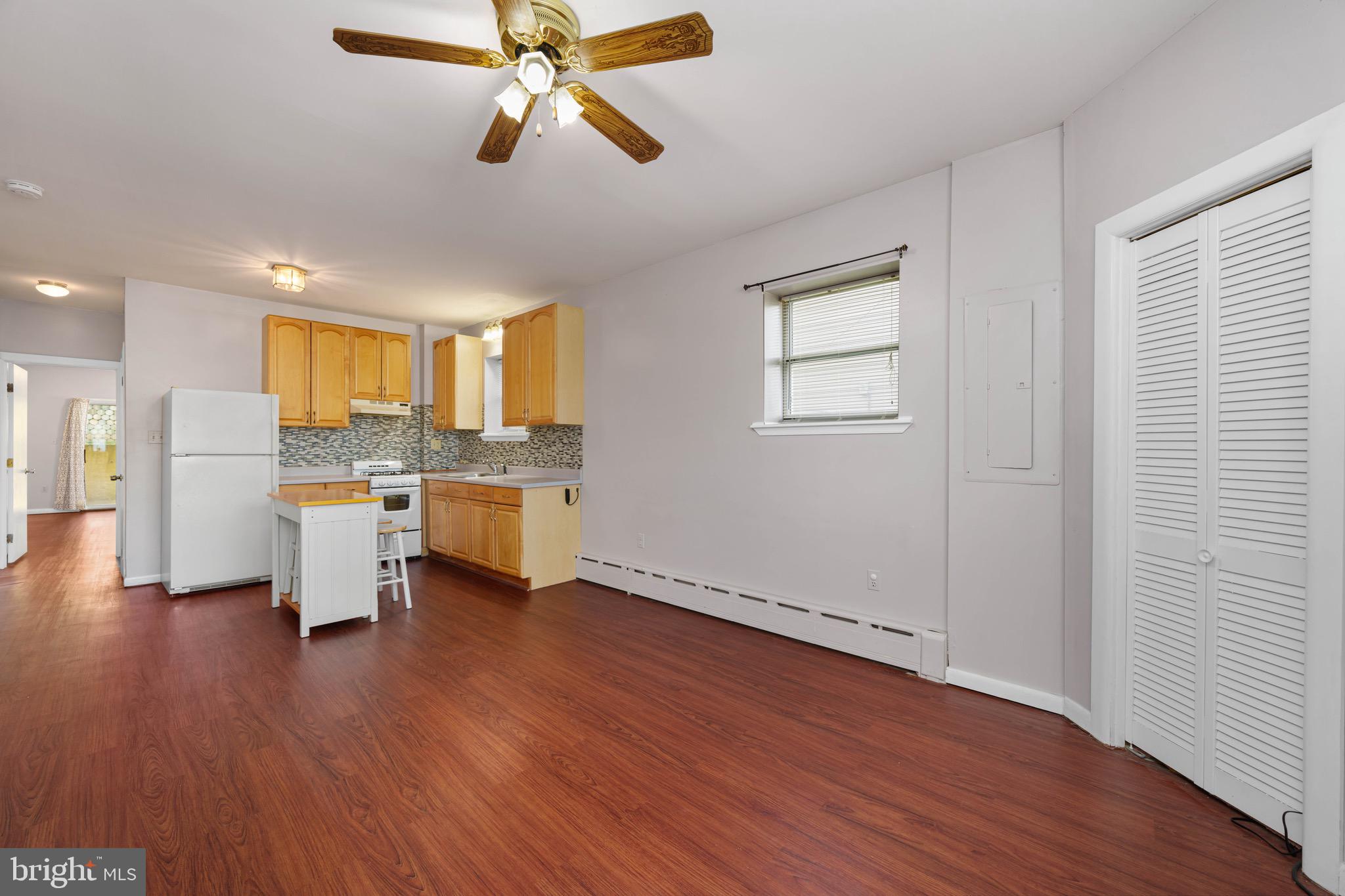 ROXBOROUGH - Residential