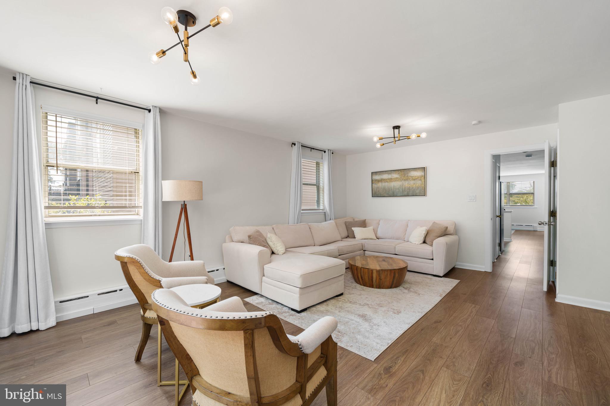 ROXBOROUGH - Residential