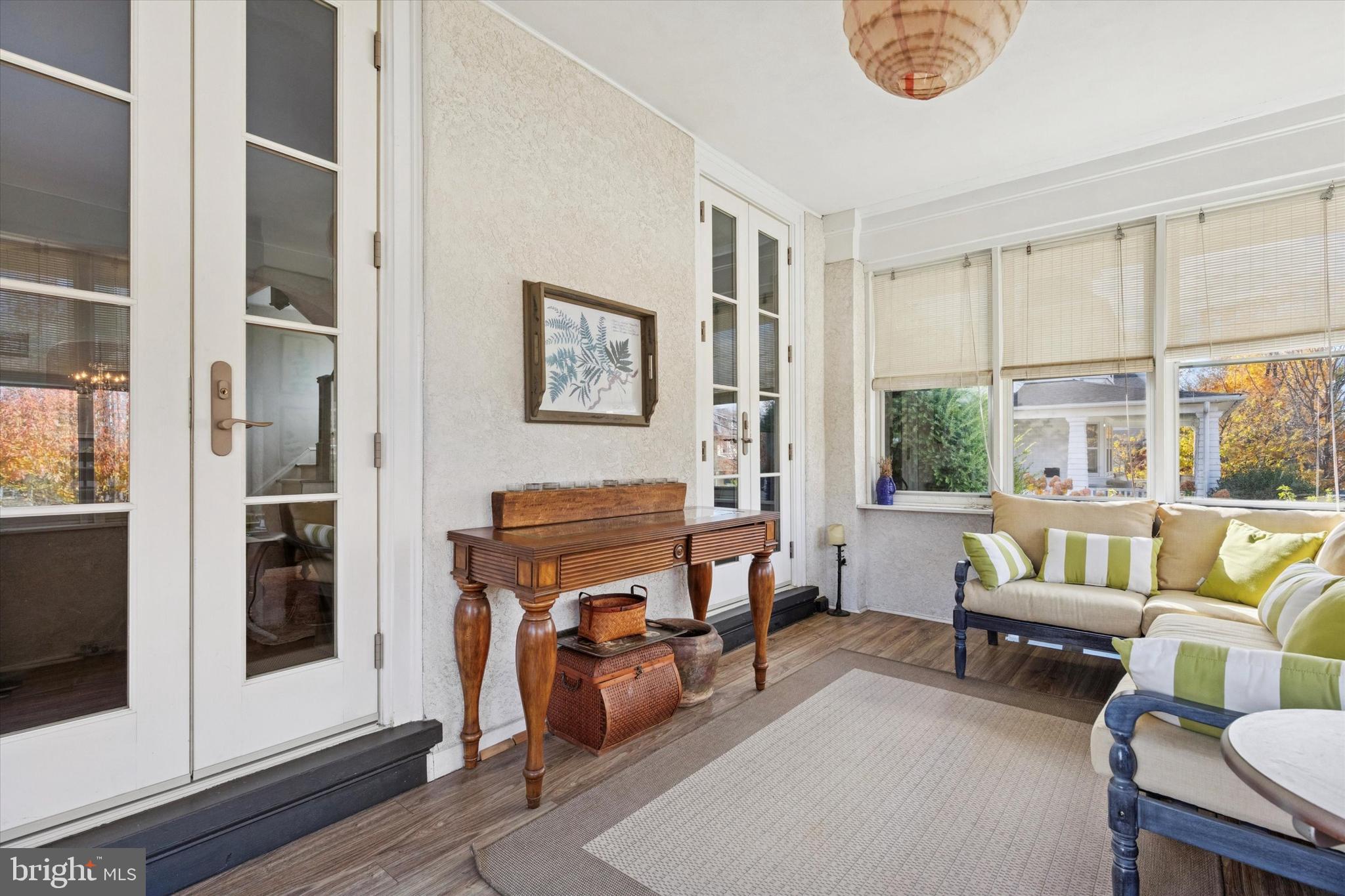 GLENSIDE - Residential