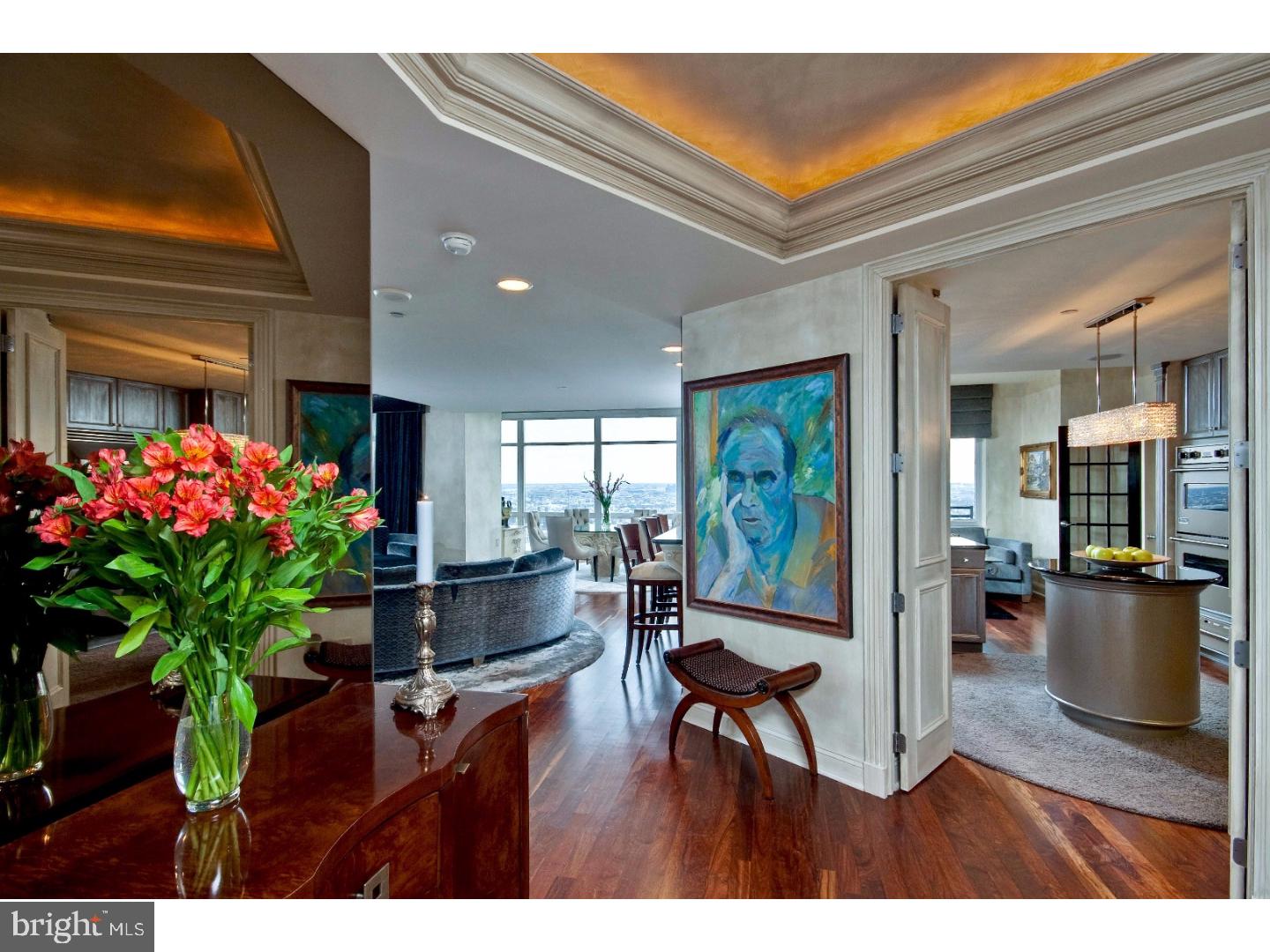 AVENUE OF THE ARTS - Residential