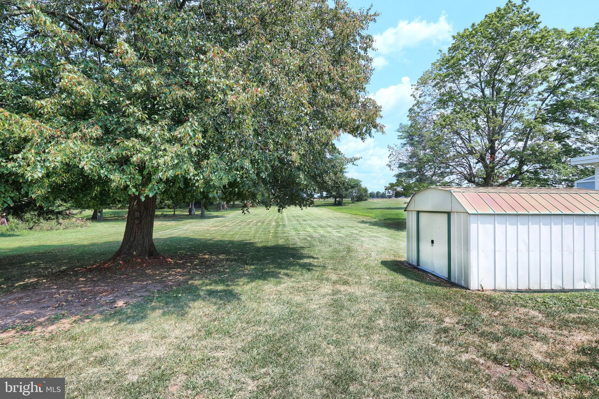 NEW OXFORD AREA - Residential