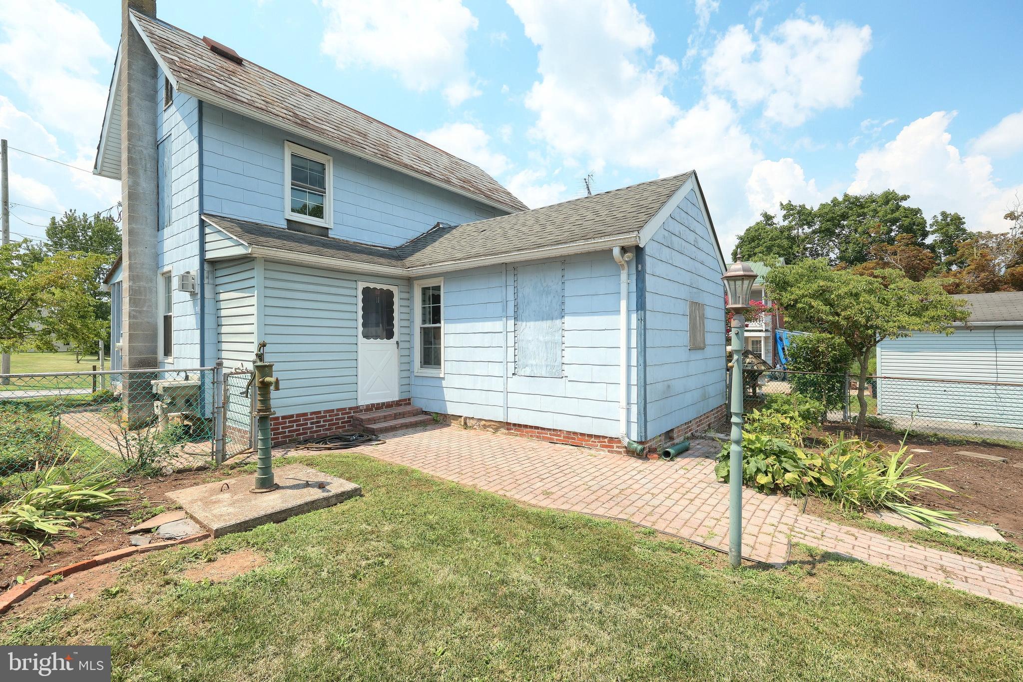 NEW OXFORD AREA - Residential