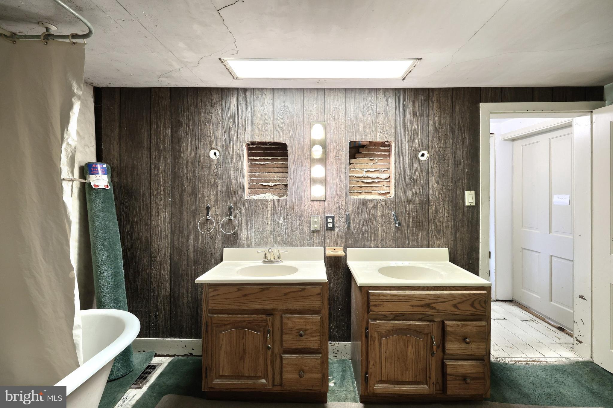 NEW OXFORD AREA - Residential