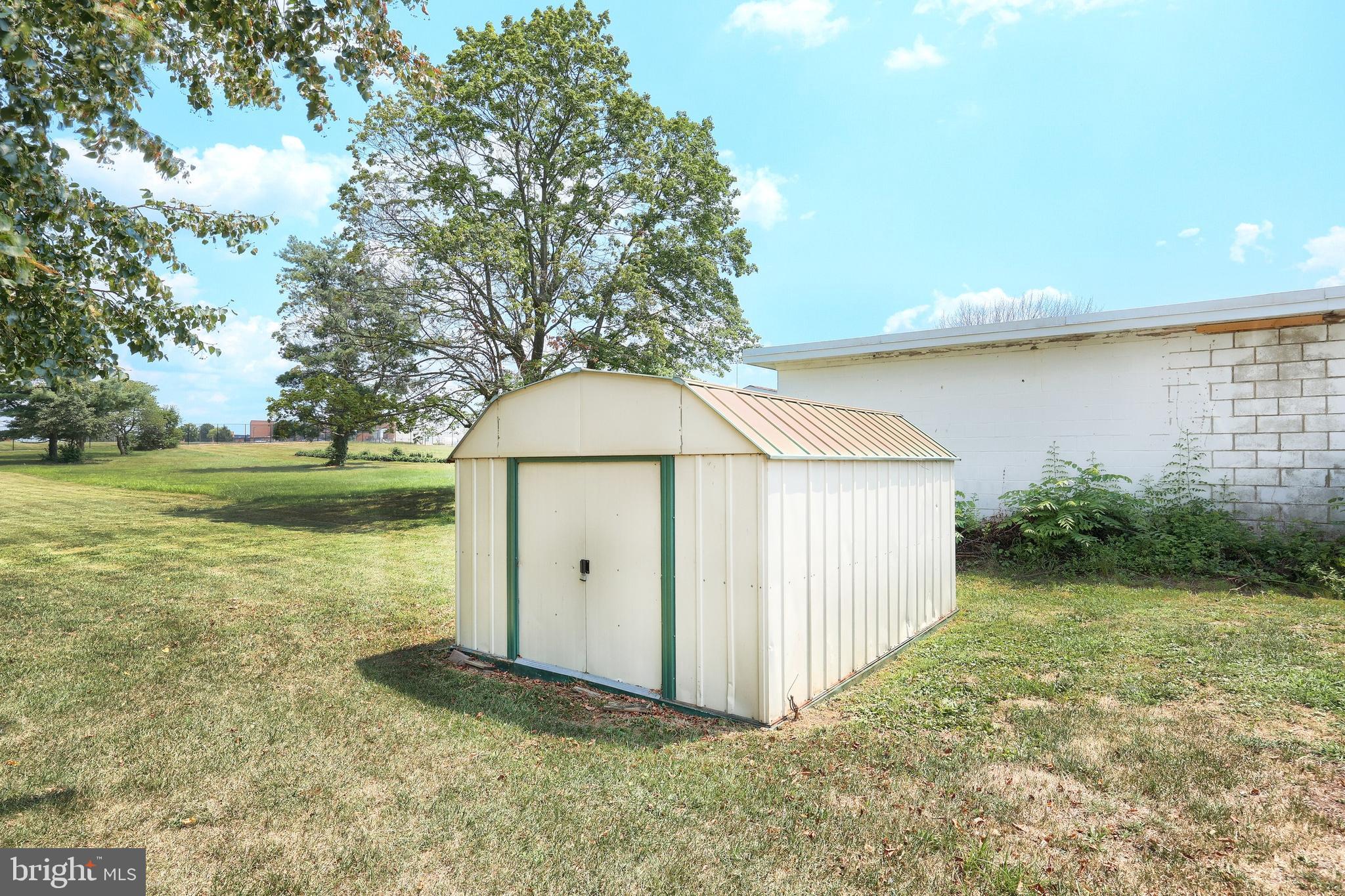 NEW OXFORD AREA - Residential