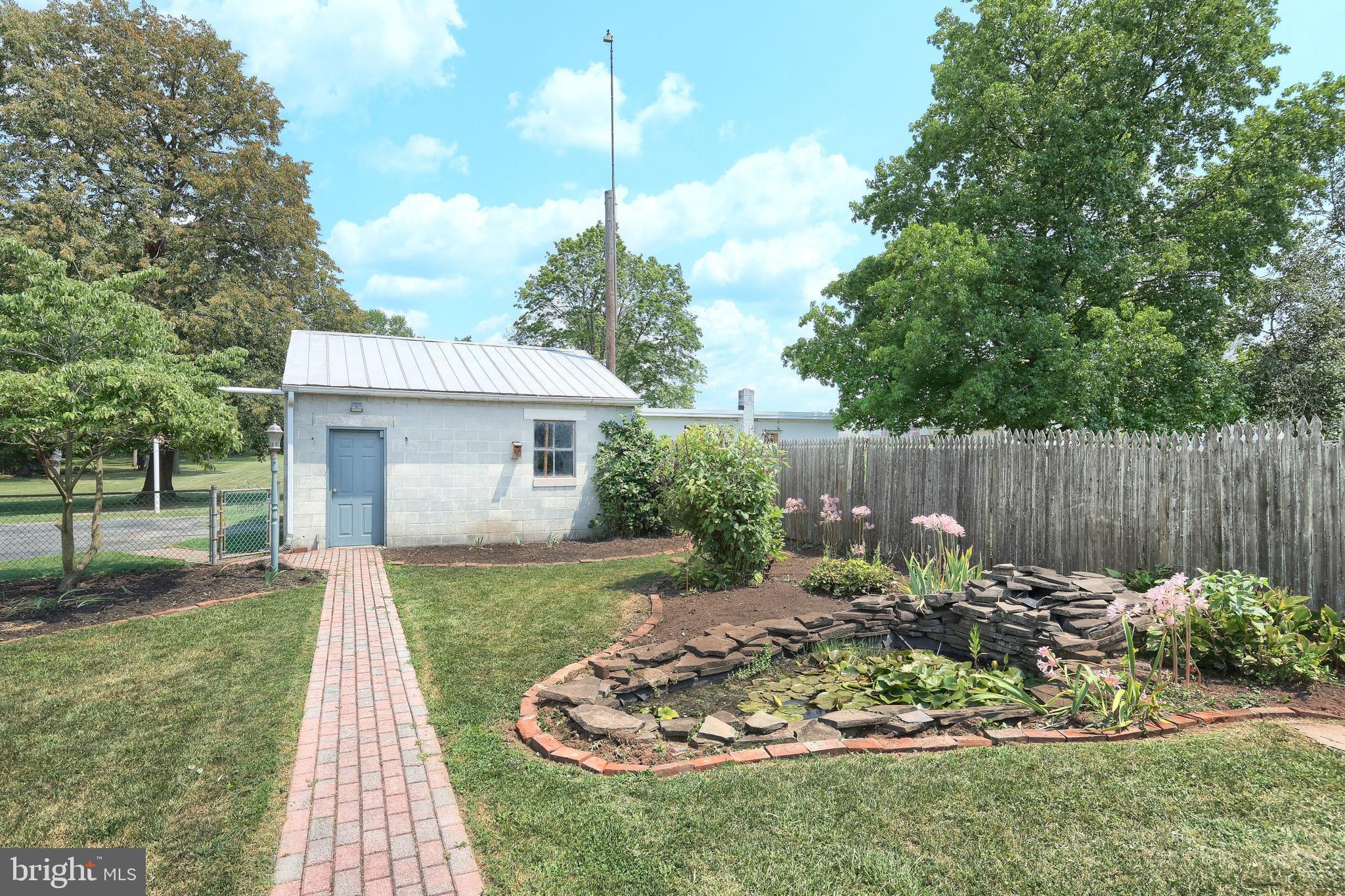 NEW OXFORD AREA - Residential