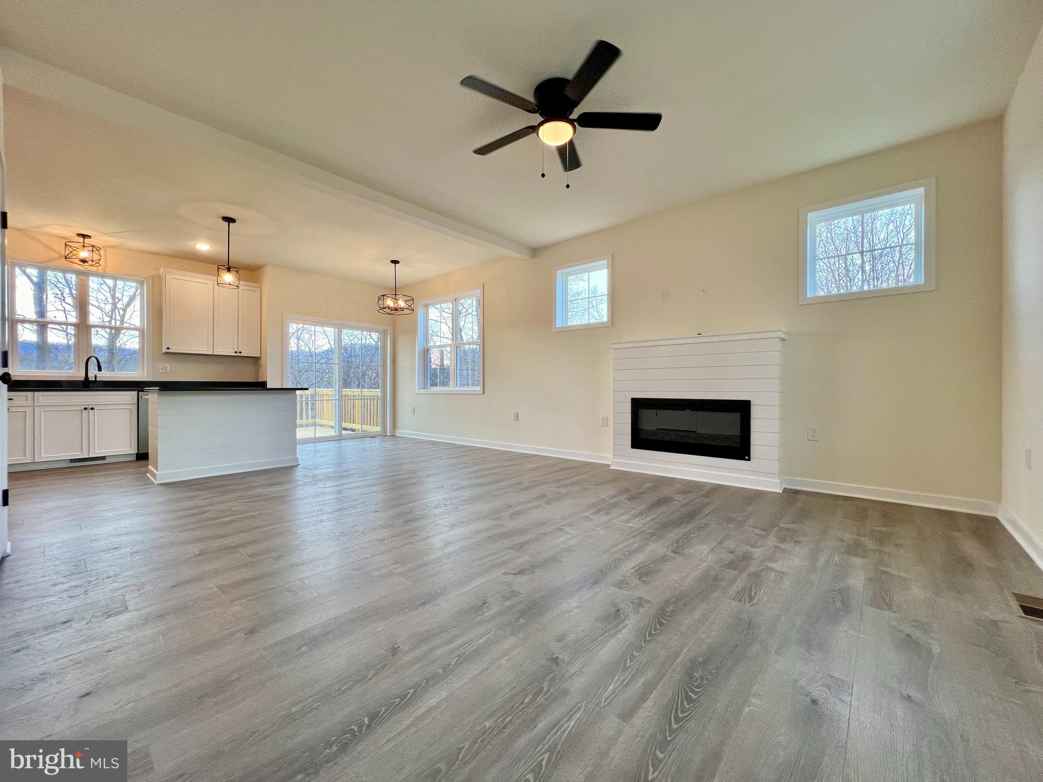 THE WOODS - Residential