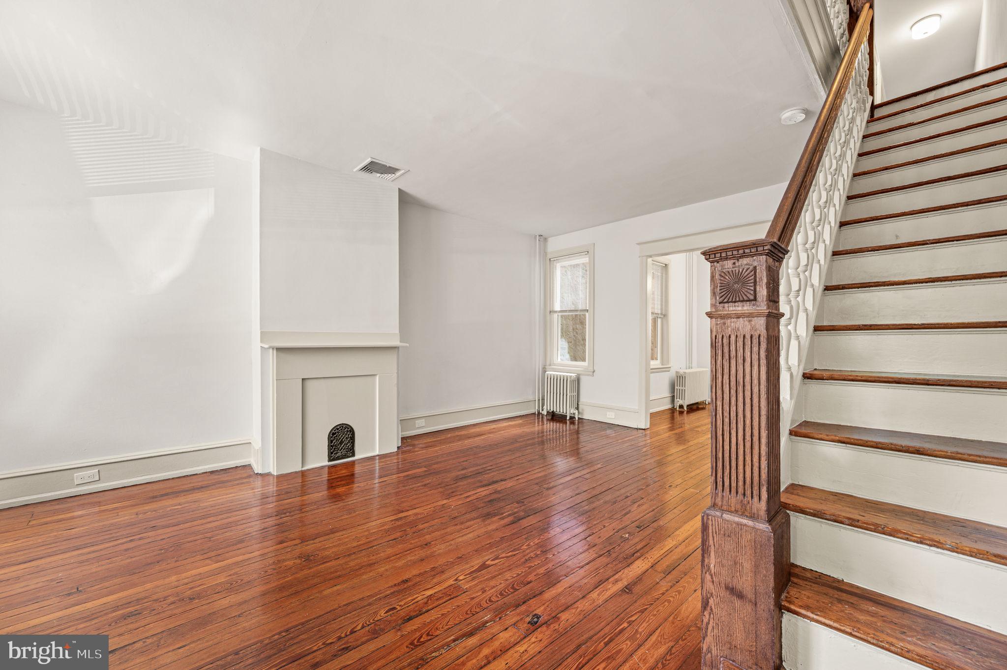 833 MORRIS STREET