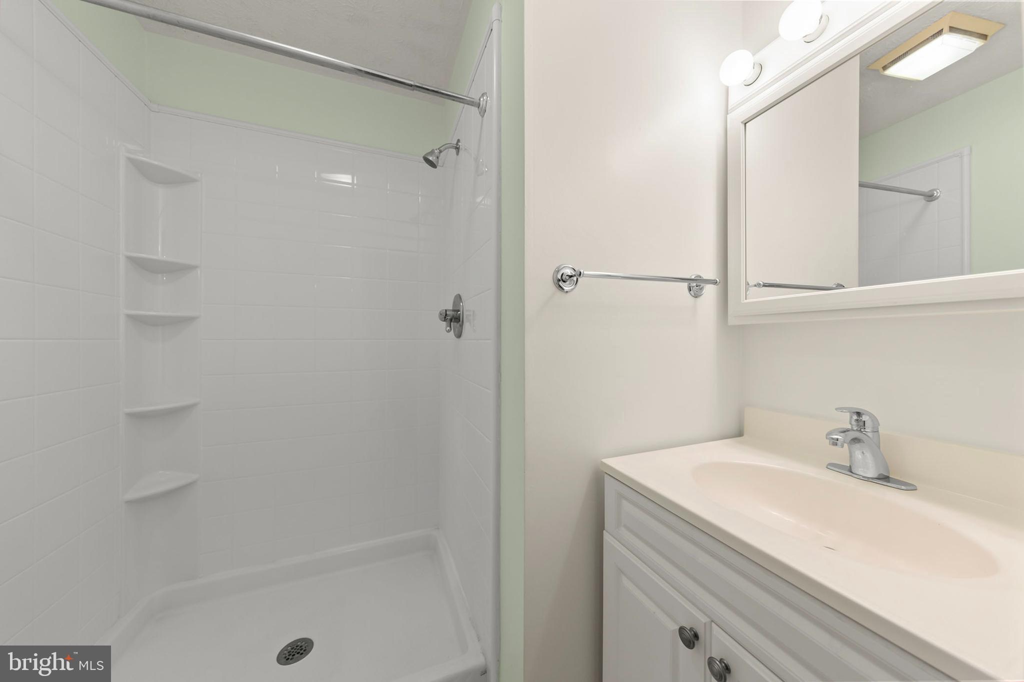 FREDERICKTOWNE - Residential Lease