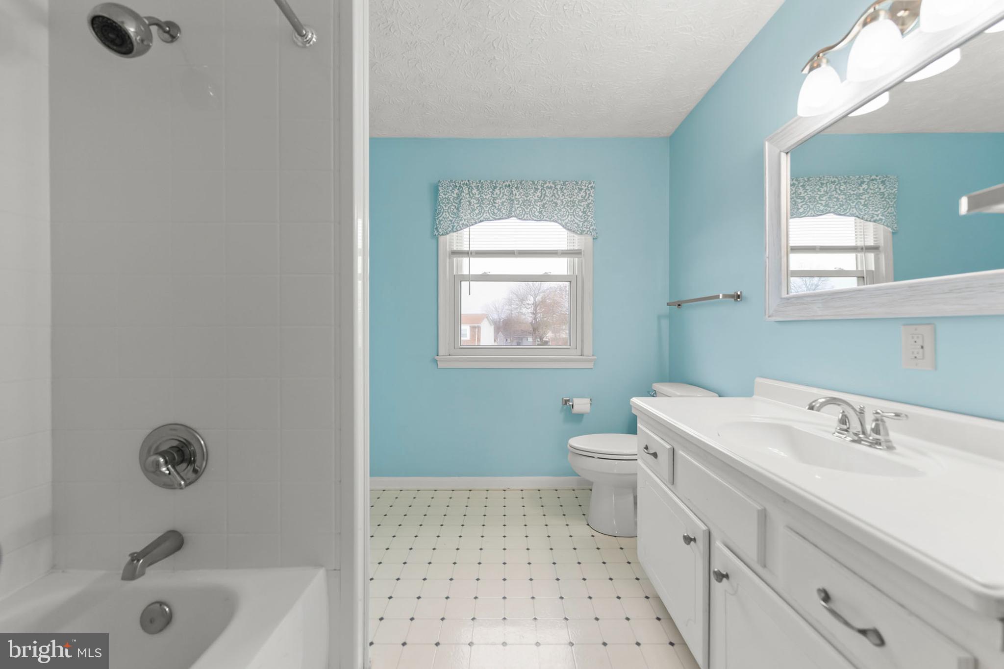 FREDERICKTOWNE - Residential Lease