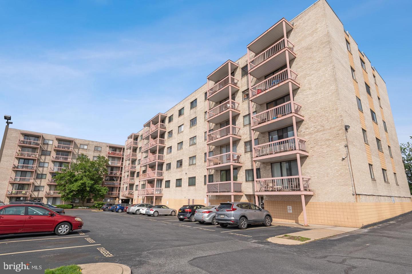 PIKESVILLE - Residential