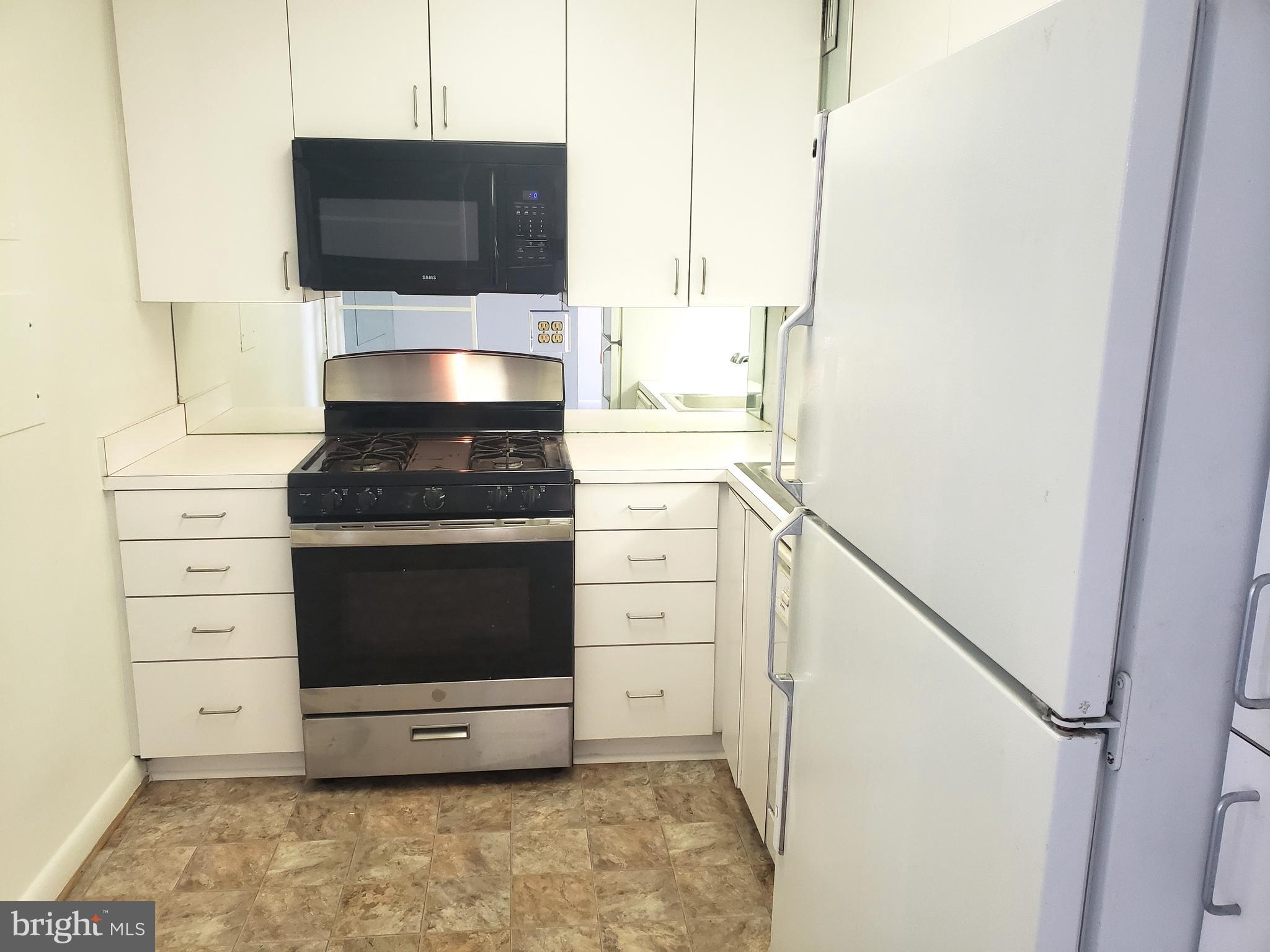 PIKESVILLE - Residential