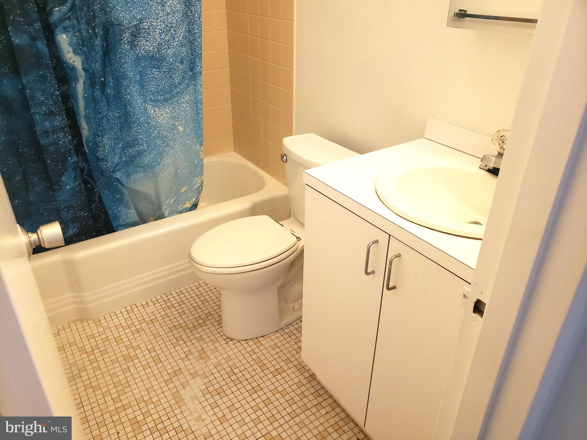 PIKESVILLE - Residential