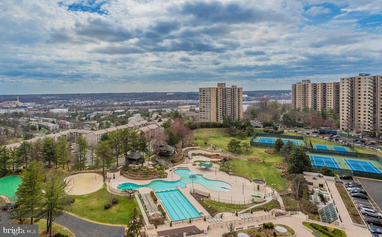 WATERGATE AT LANDMARK - Residential
