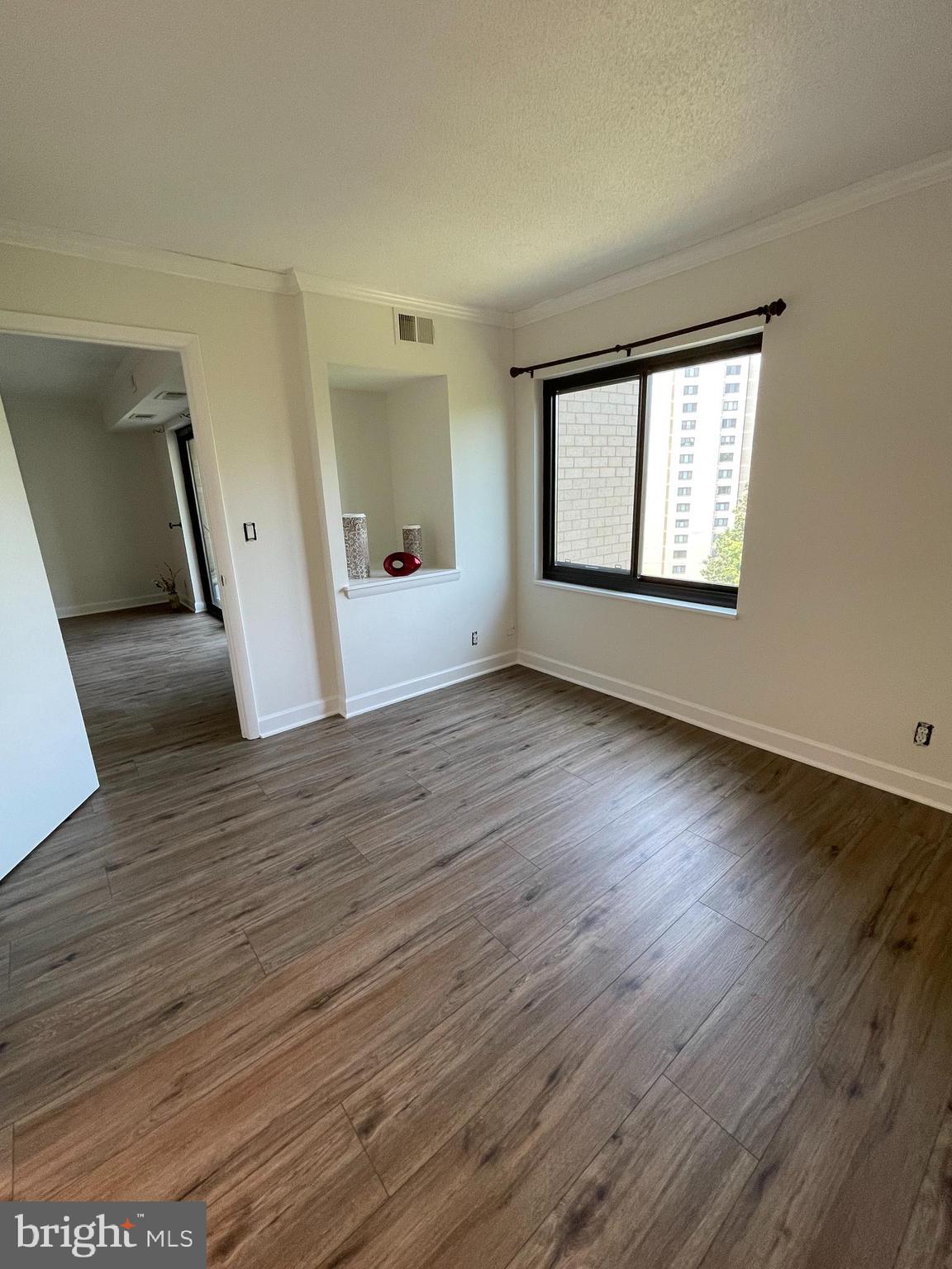 WATERGATE AT LANDMARK - Residential