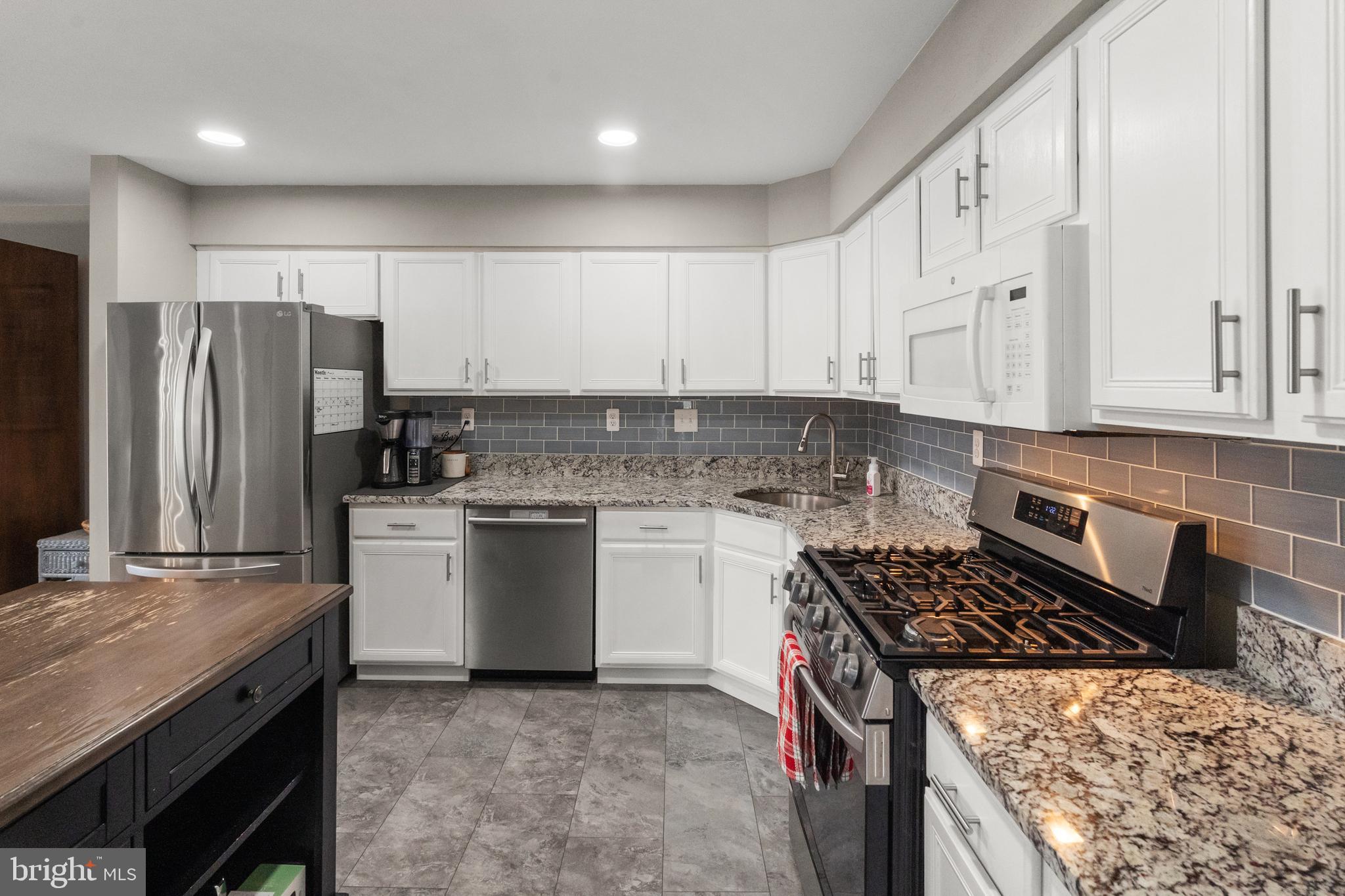 PROVIDENCE VIEW - Residential