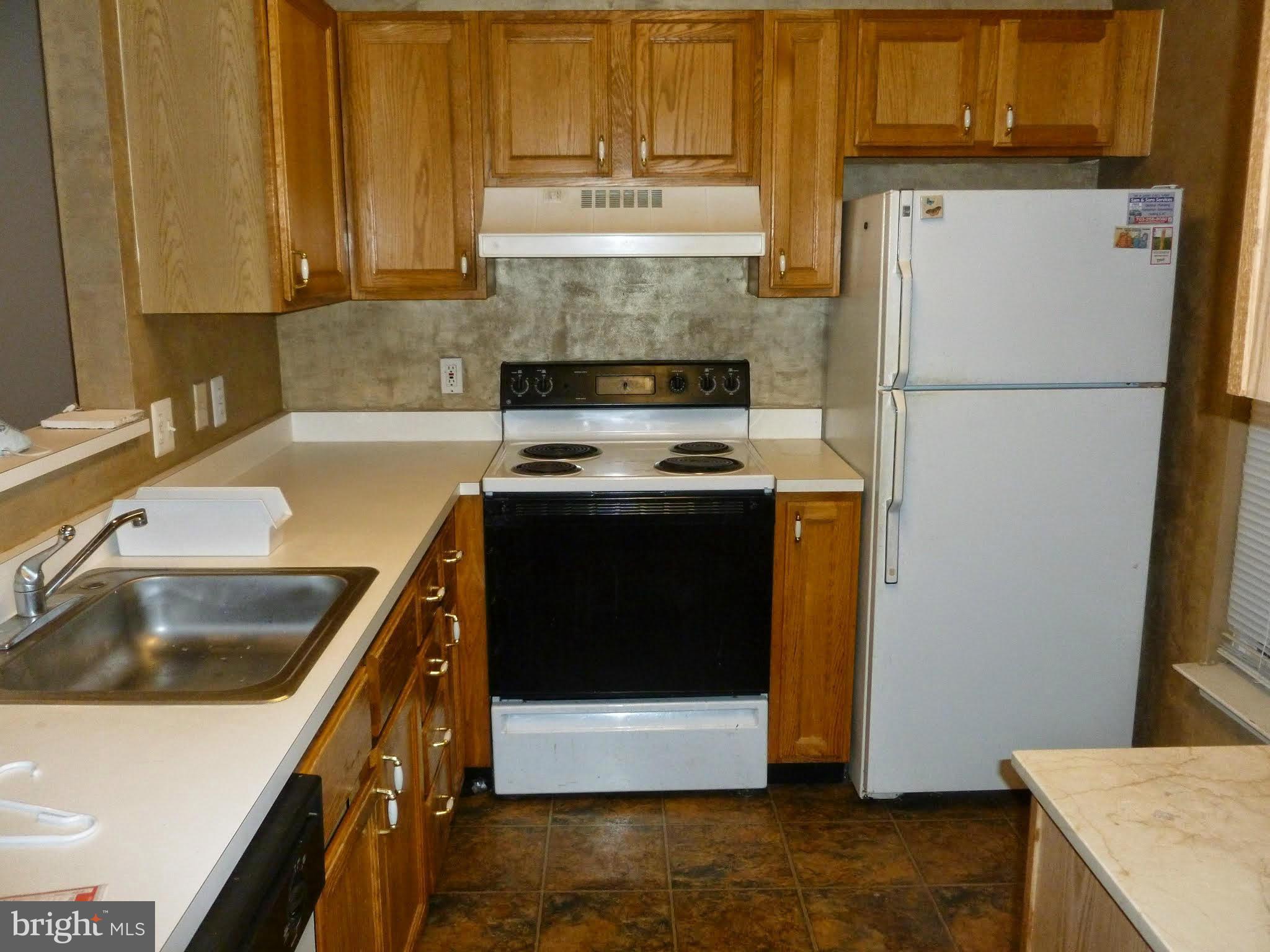 VILLAGES AT SAYBROOKE - Residential