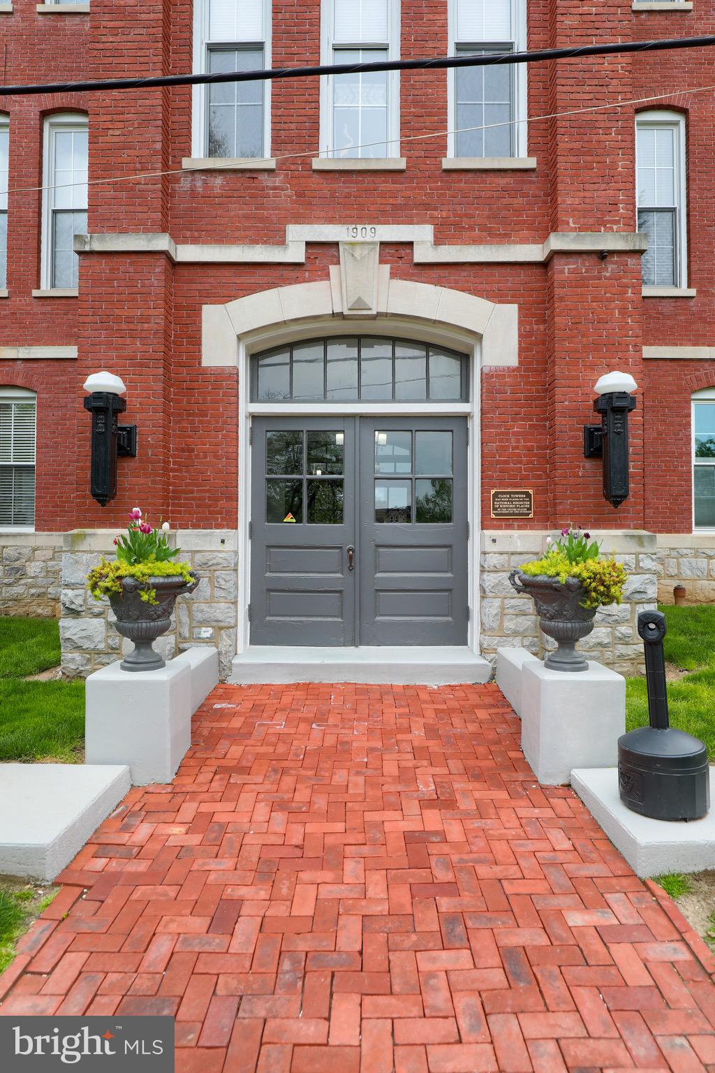 CLOCK TOWERS - Residential