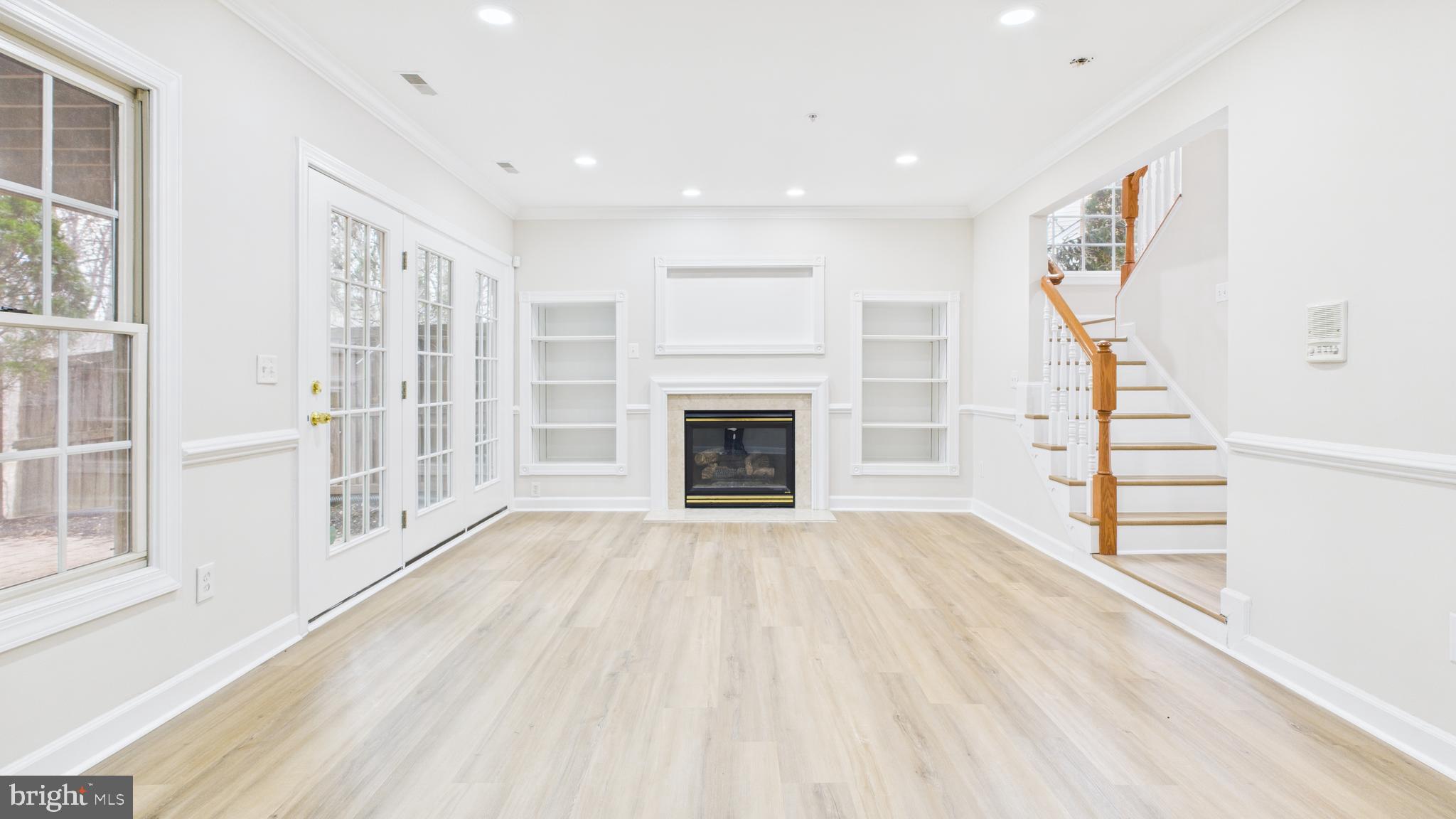 STONE CREEK CROSSING - Residential