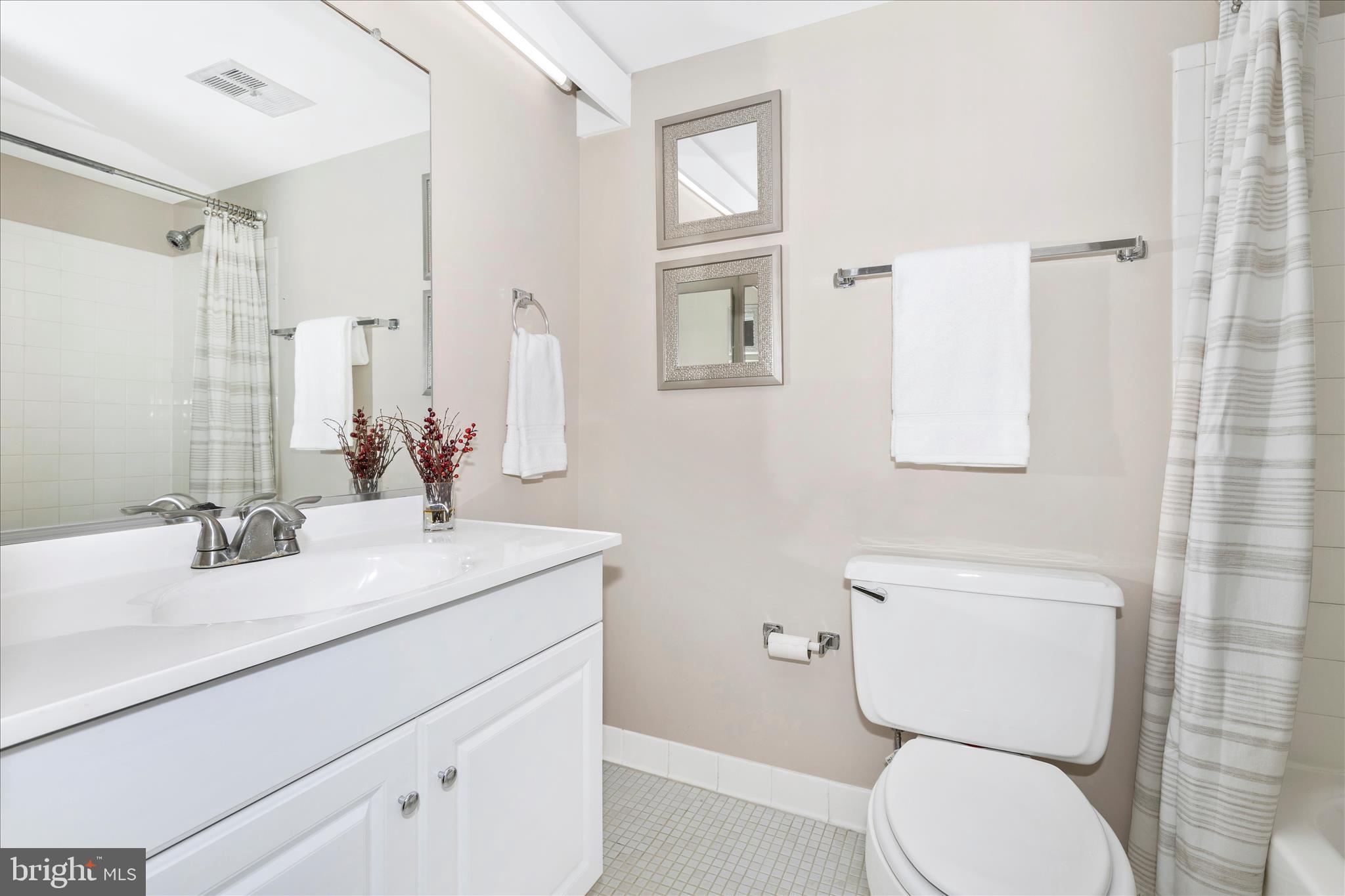DEERING WOODS - Residential