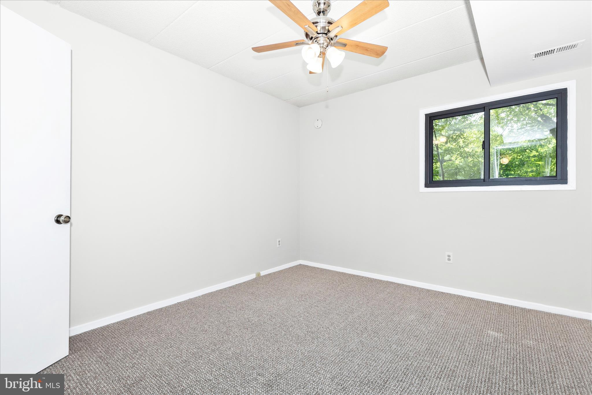 DEERING WOODS - Residential