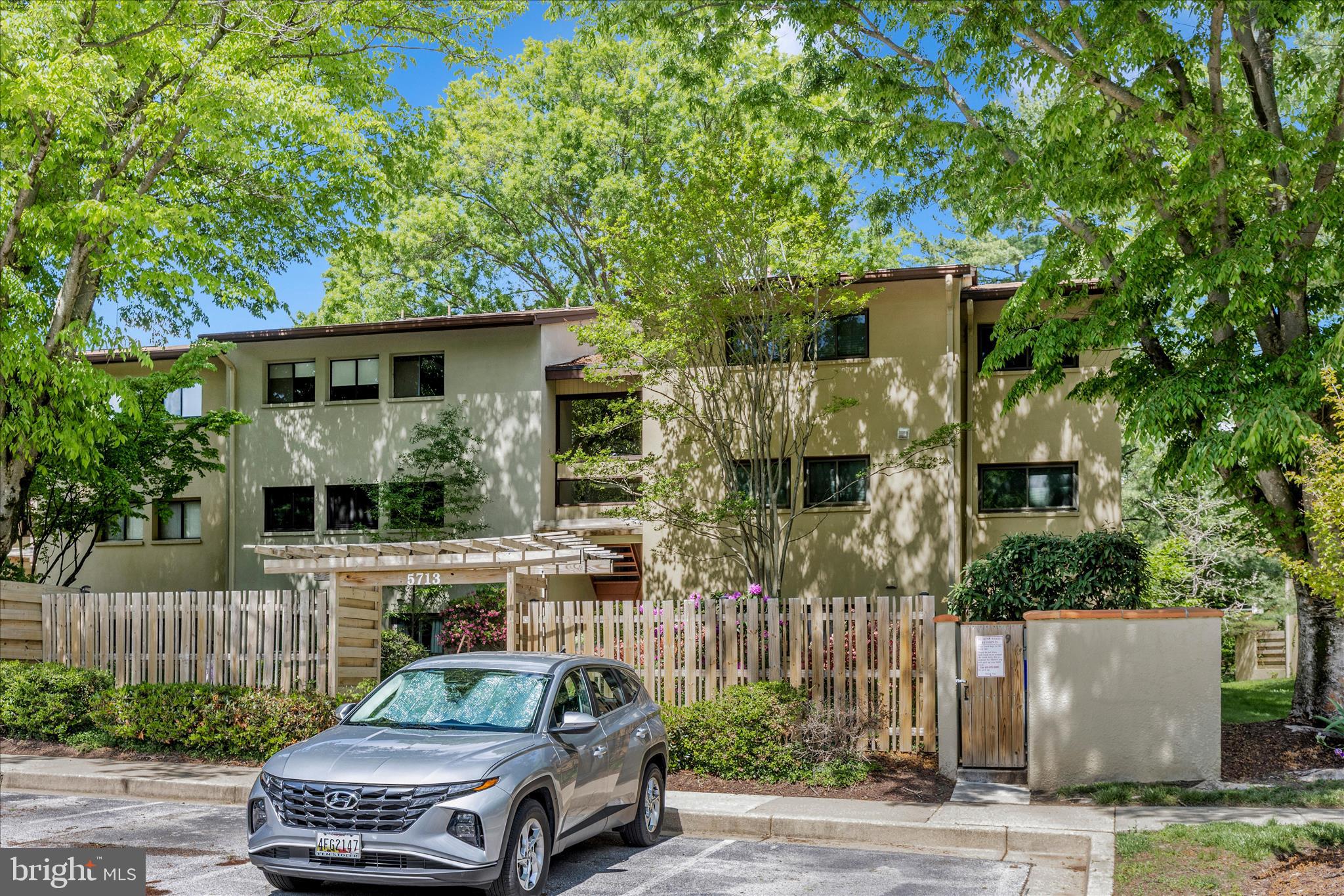 DEERING WOODS - Residential