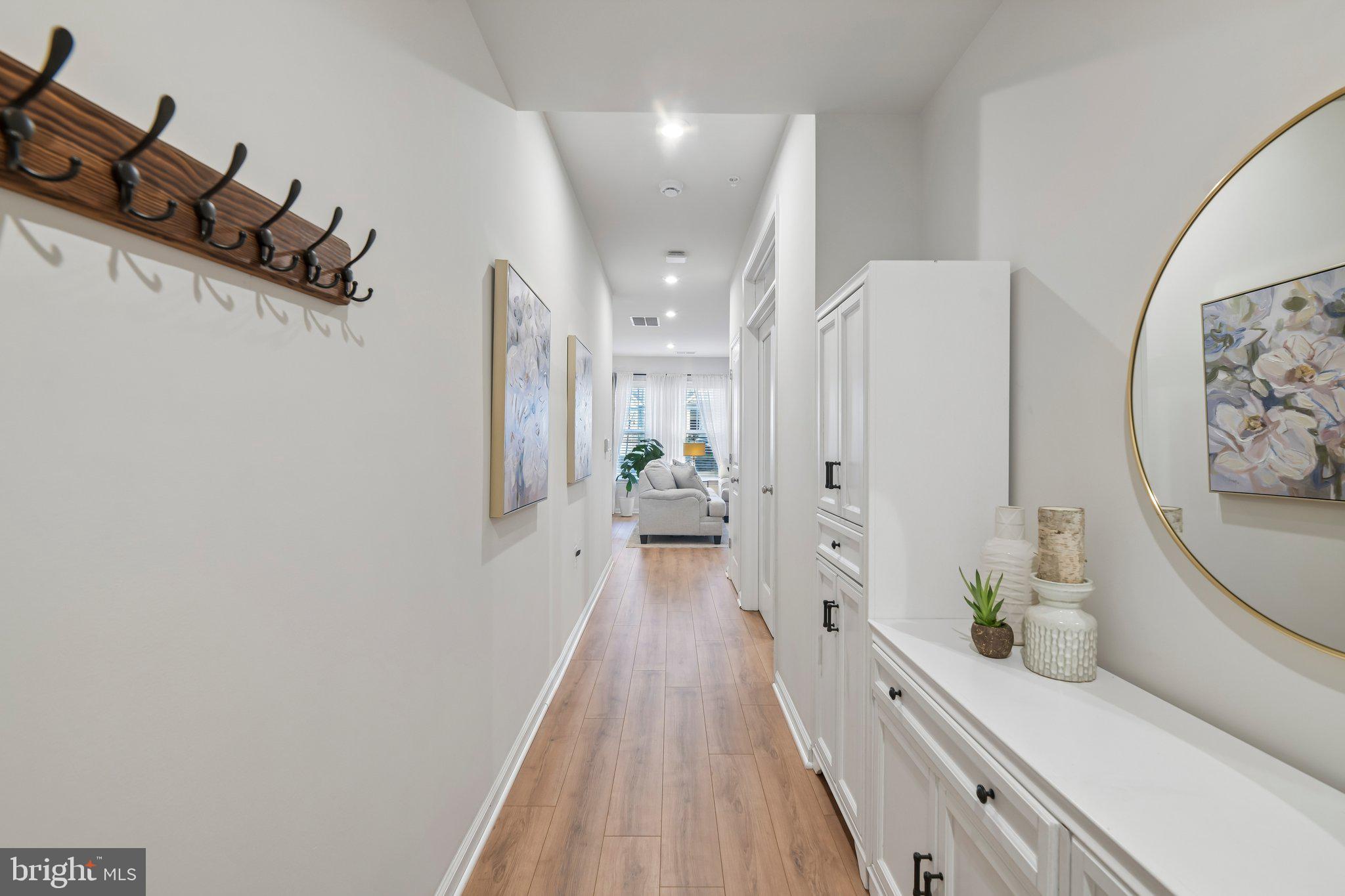 21610 HAWKSBILL HIGH CIRCLE 102