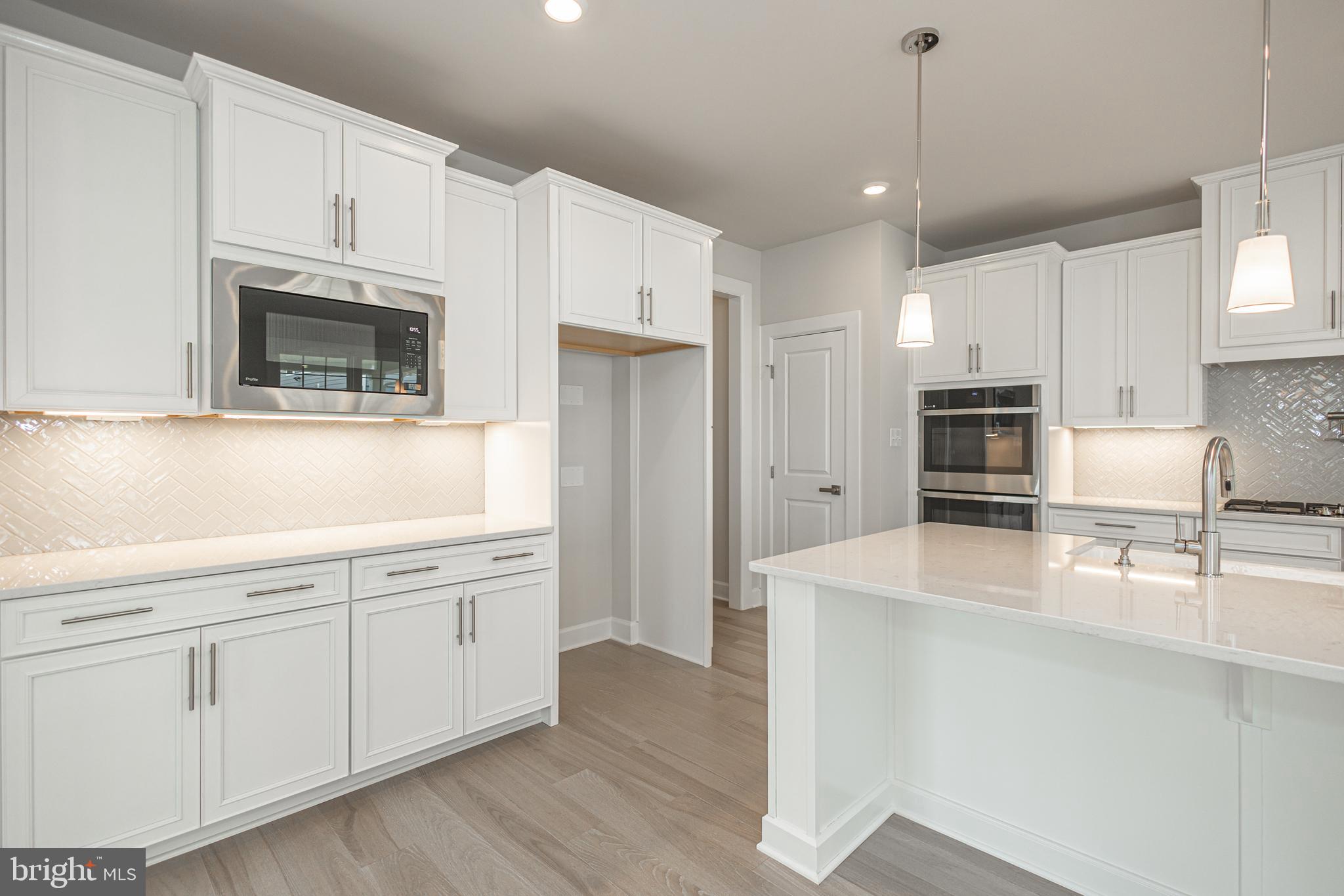 MAYFIELD - Residential