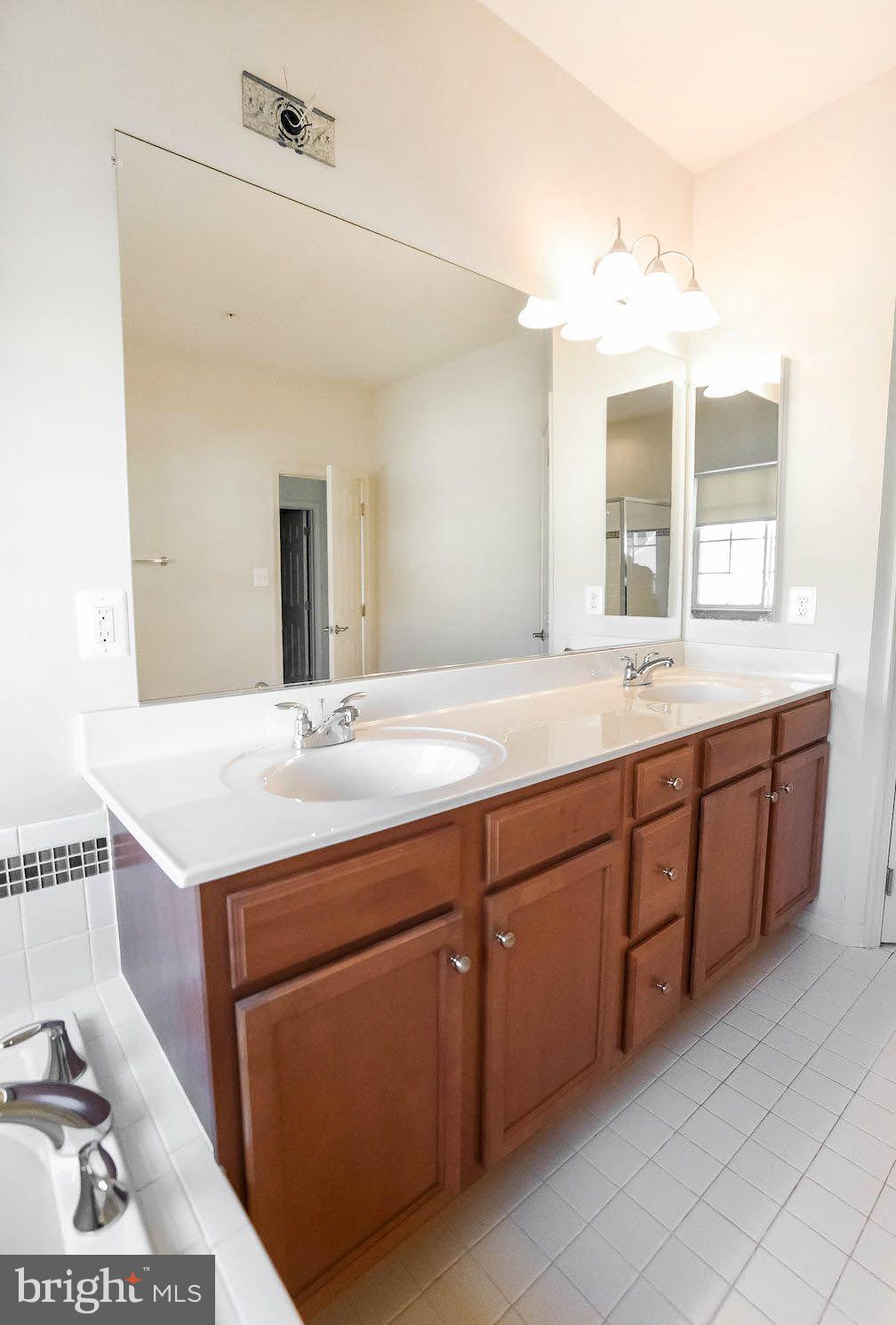 PRIMROSE PARK AT WILDEWOOD - Residential Lease