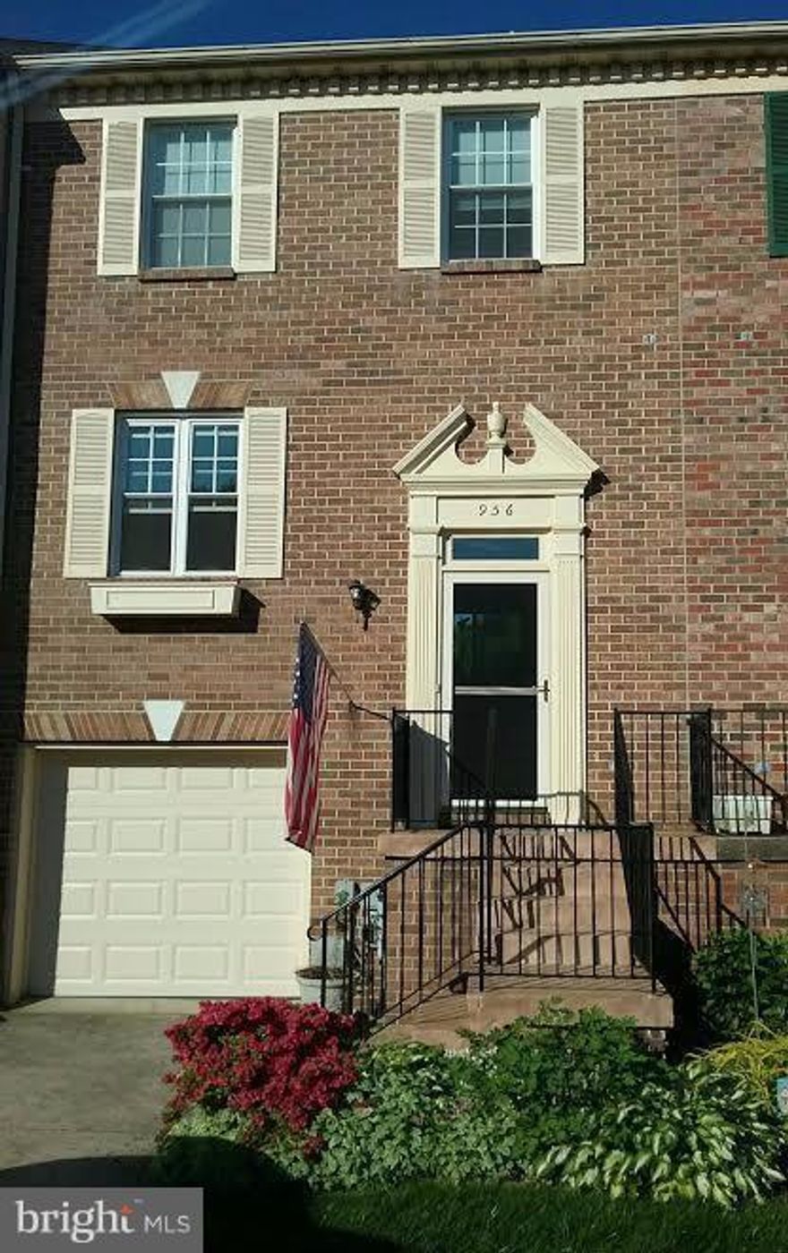 OPEN HOUSE: 7/30 from 12 - 2. Upgrades: Front porch sealer & anodized aluminum no maintenance railings,metal insulated garage door w/remote, Anderson Storm/Screen door, Vytek replacement tilt sash vinyl windows, Anderson sliding door unit, new deck & privacy fence, roof replaced, Energy efficient mechanical skylights, New heat pump & programmable thermos, new air handling system, & custom blinds.