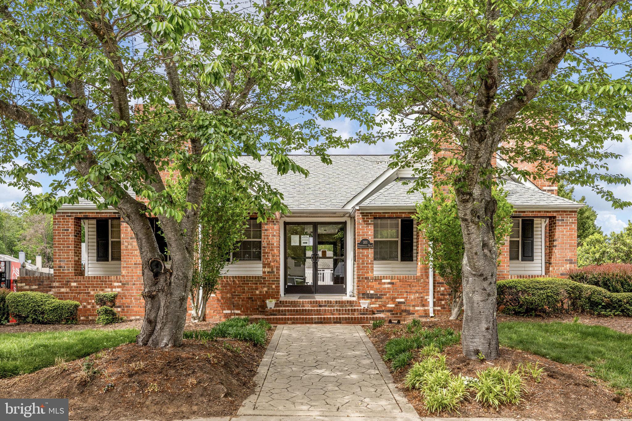 SUNNINGDALE MEADOWS - Residential