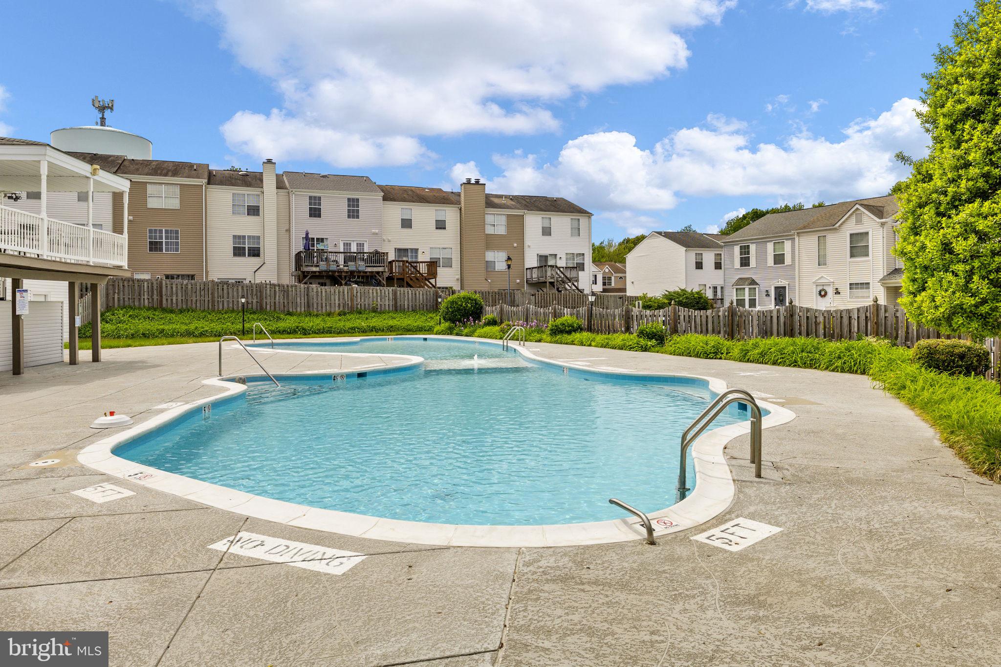 SUNNINGDALE MEADOWS - Residential