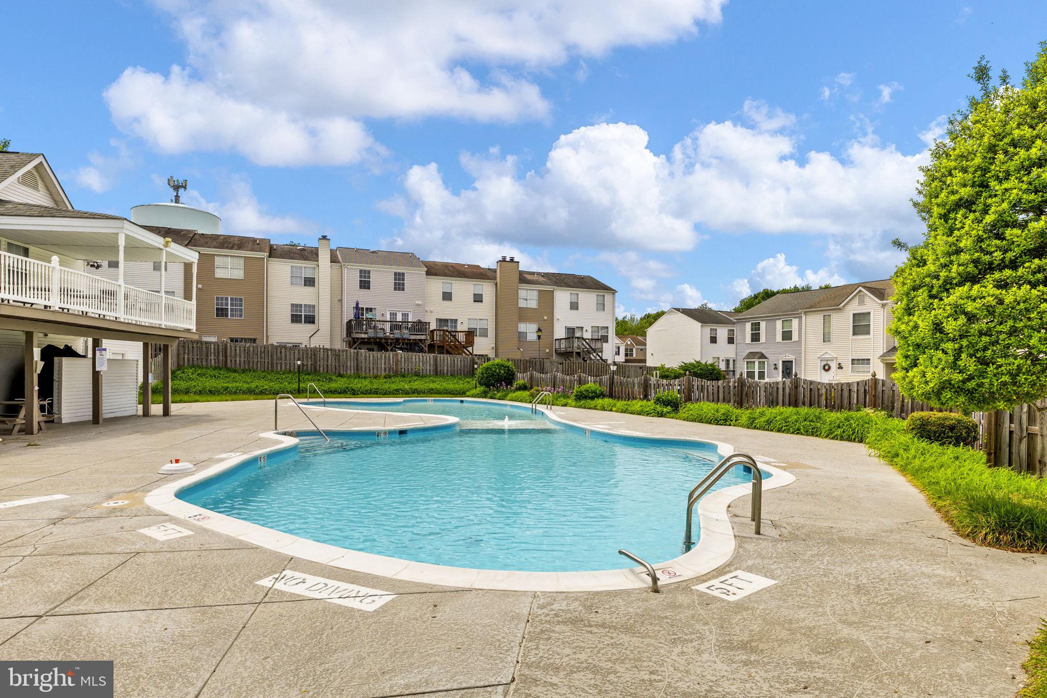 SUNNINGDALE MEADOWS - Residential