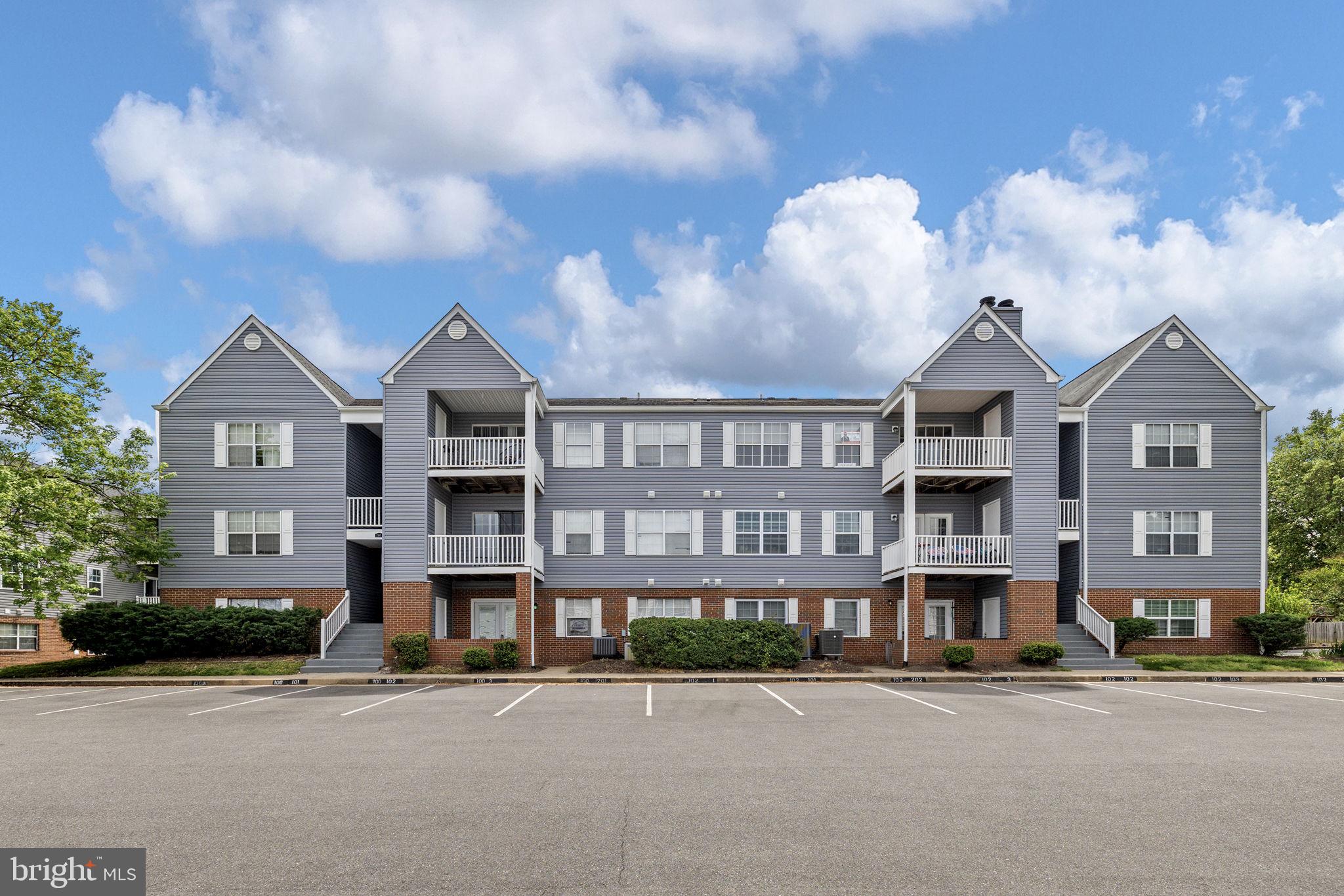 SUNNINGDALE MEADOWS - Residential