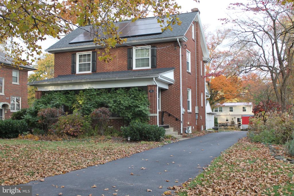 Photo of 413 N Hanover Street, ELIZABETHTOWN, PA 17022 (MLS # PALA2078938)