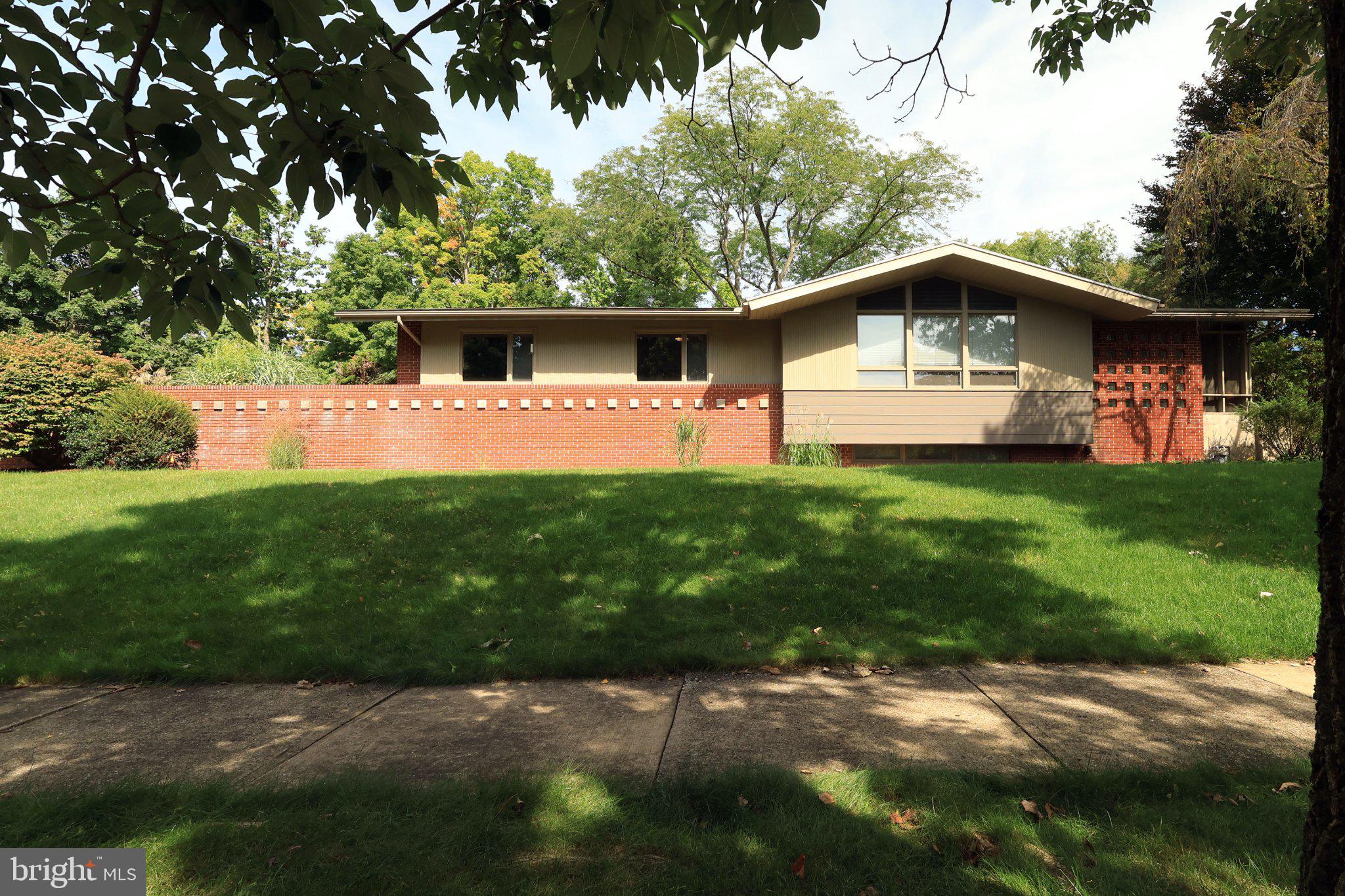 301 HOMAN AVENUE
