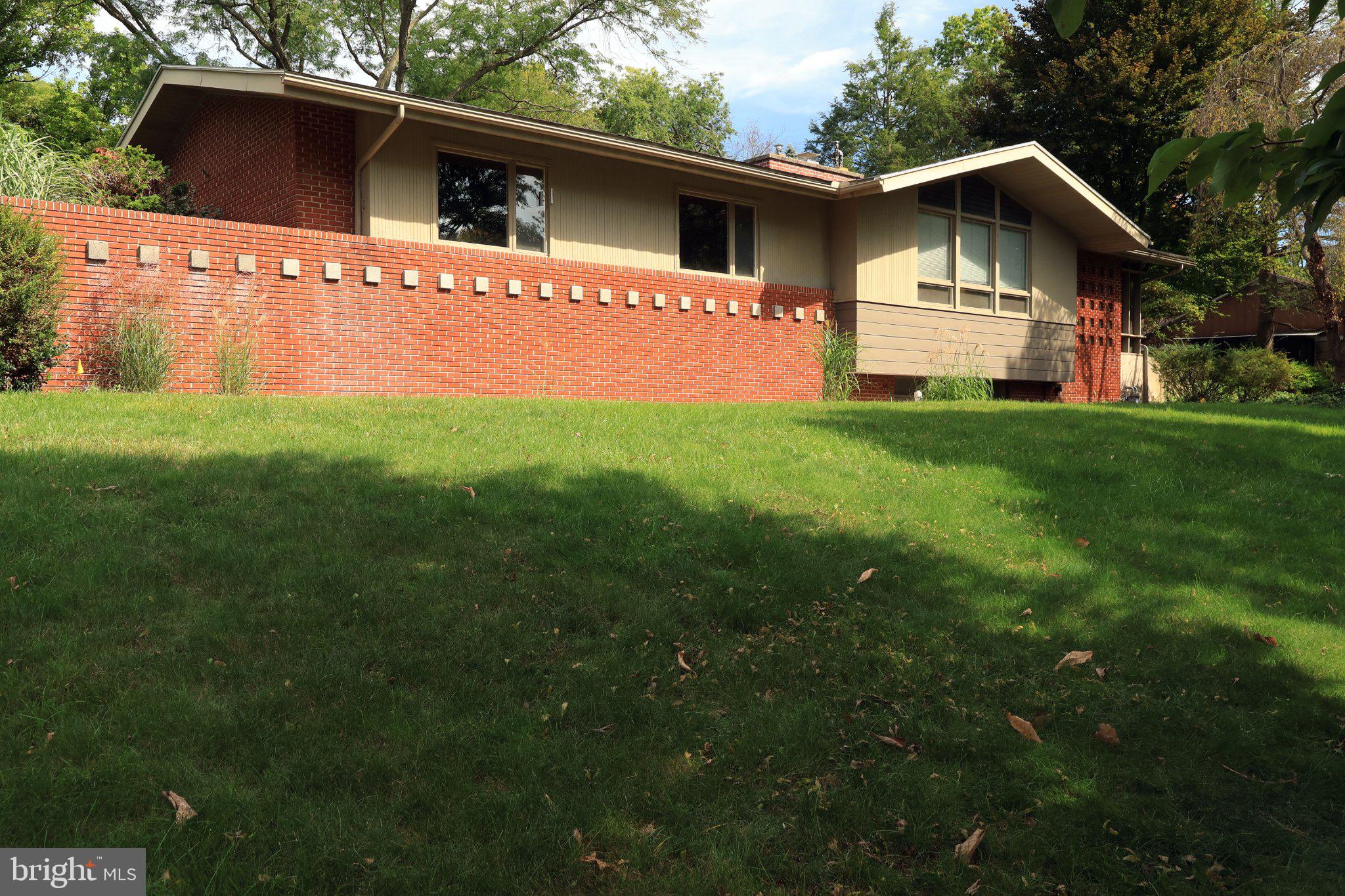 301 HOMAN AVENUE