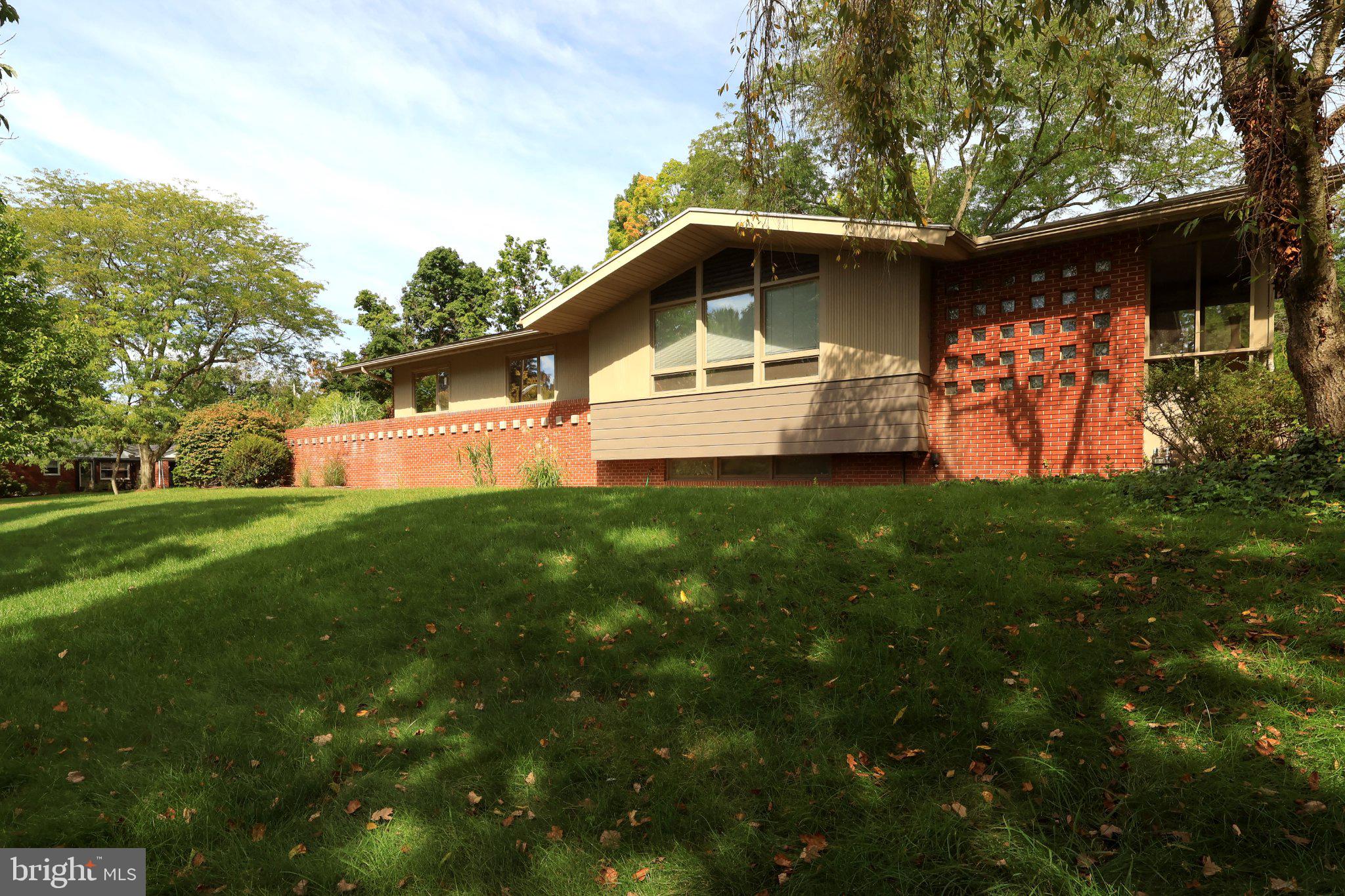 301 HOMAN AVENUE