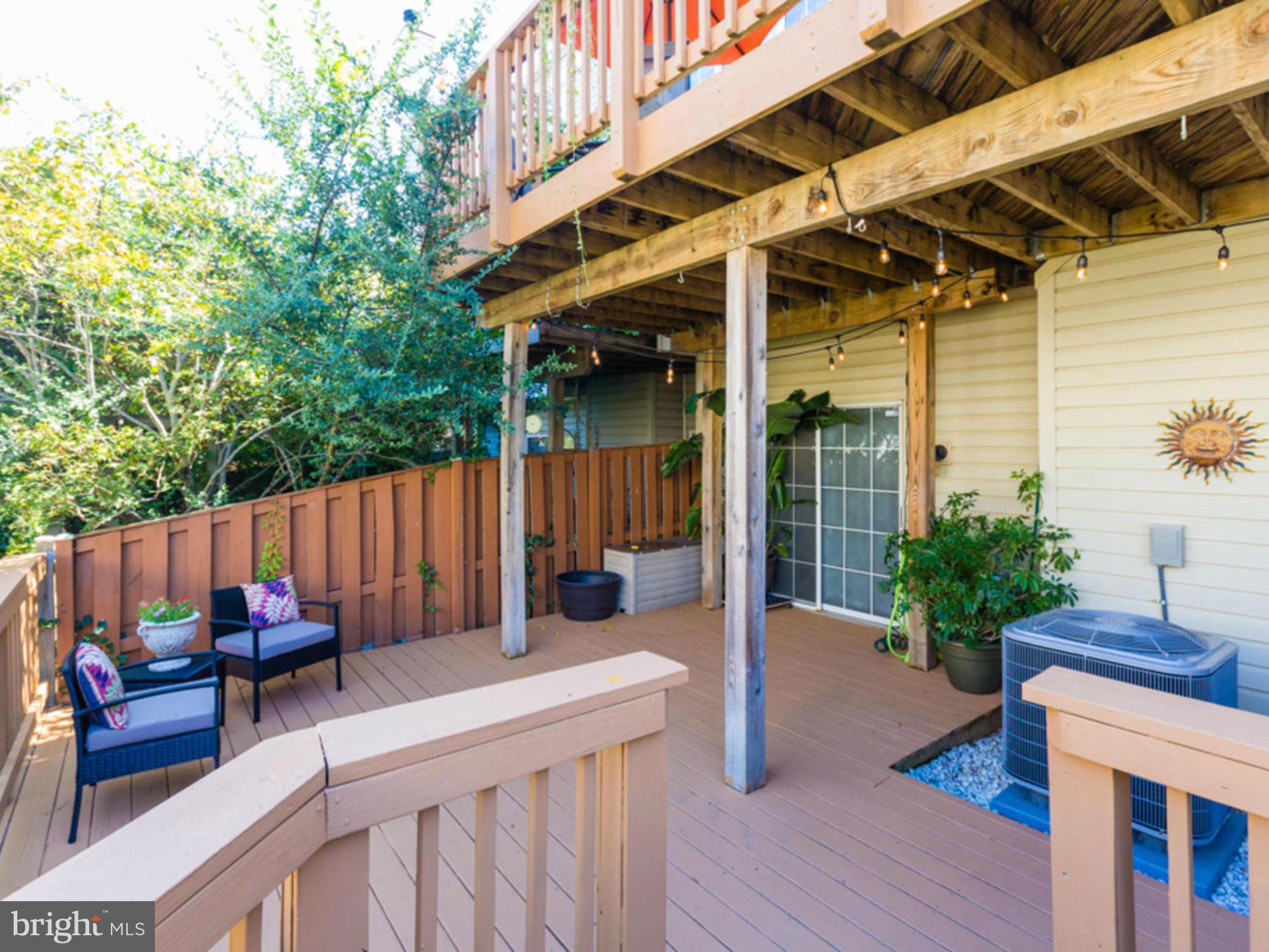 ISLAND CREEK - Residential