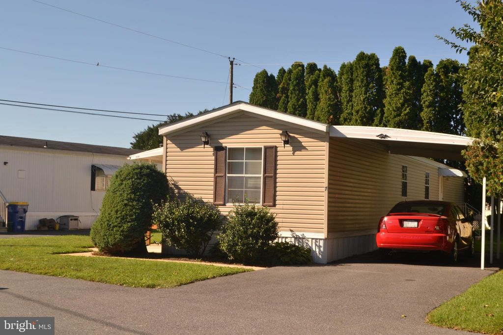 Photo of 7 DOUGLAS LN, EAST EARL, PA 17519 (MLS # PALA2041196)